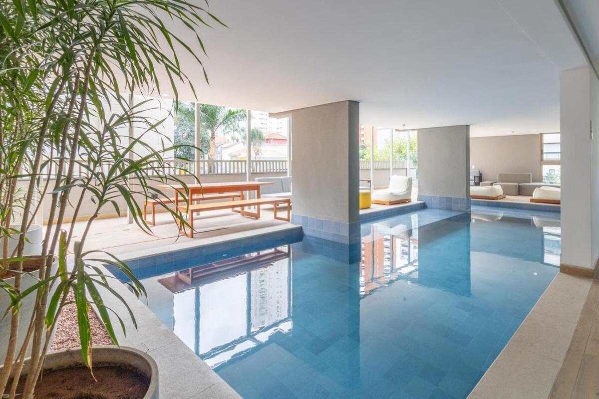 |metro Oscar Freire. Apartamento *