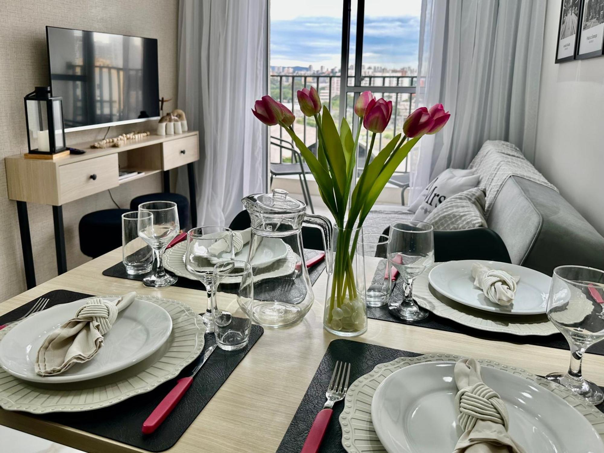 Apartamento Decorado Com Sacada No Polo Cultural E Eventos Da De *