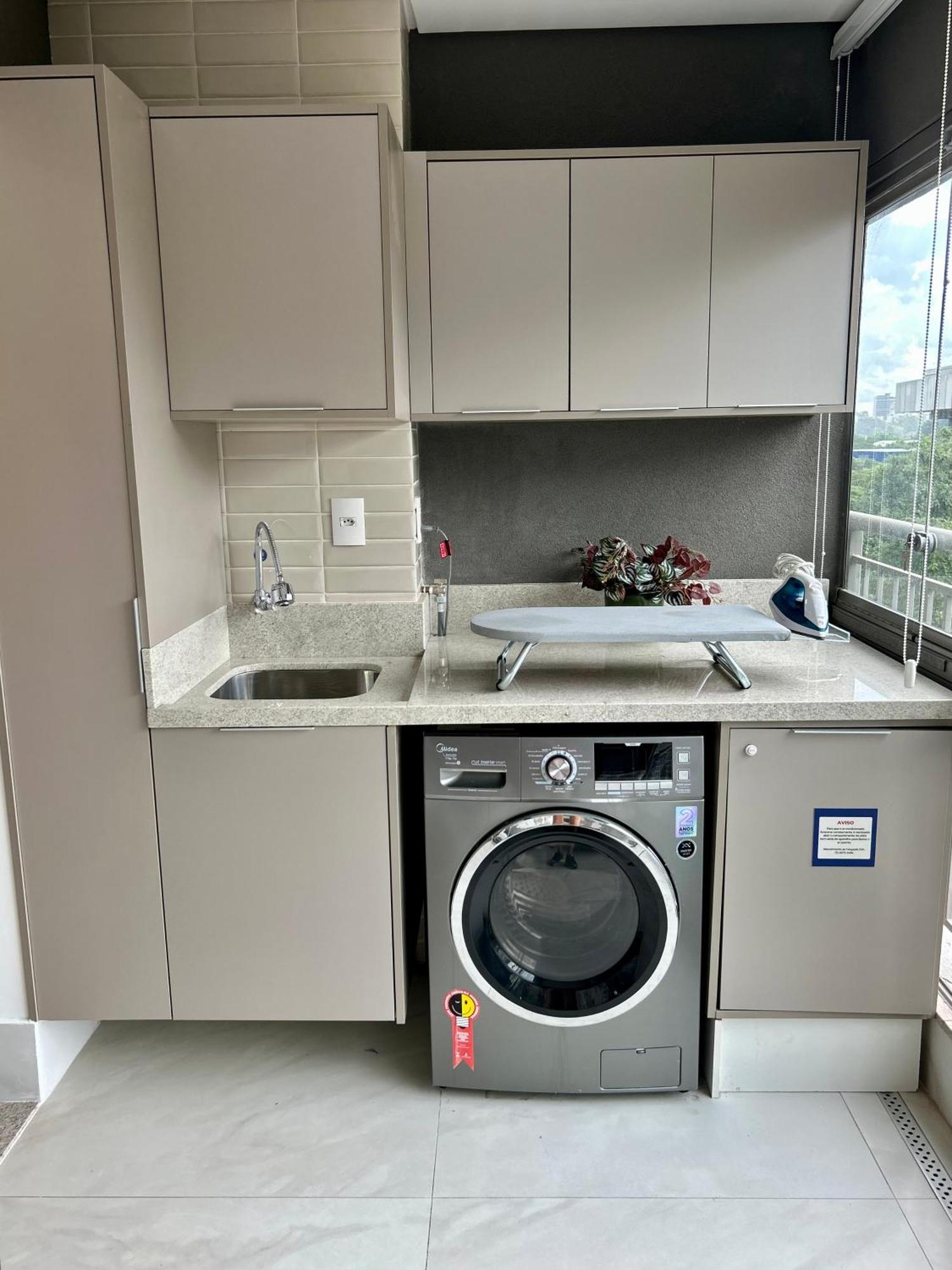 Em De Luxo-ar Condicinado-perto Do Aeroporto-parque Ibirapuera-metro-aacd-medplex-casv Apartamento *