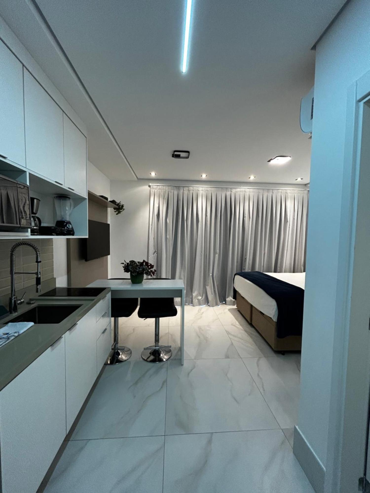 Apartamento Em De Luxo-ar Condicinado-perto Do Aeroporto-parque Ibirapuera-metro-aacd-medplex-casv *