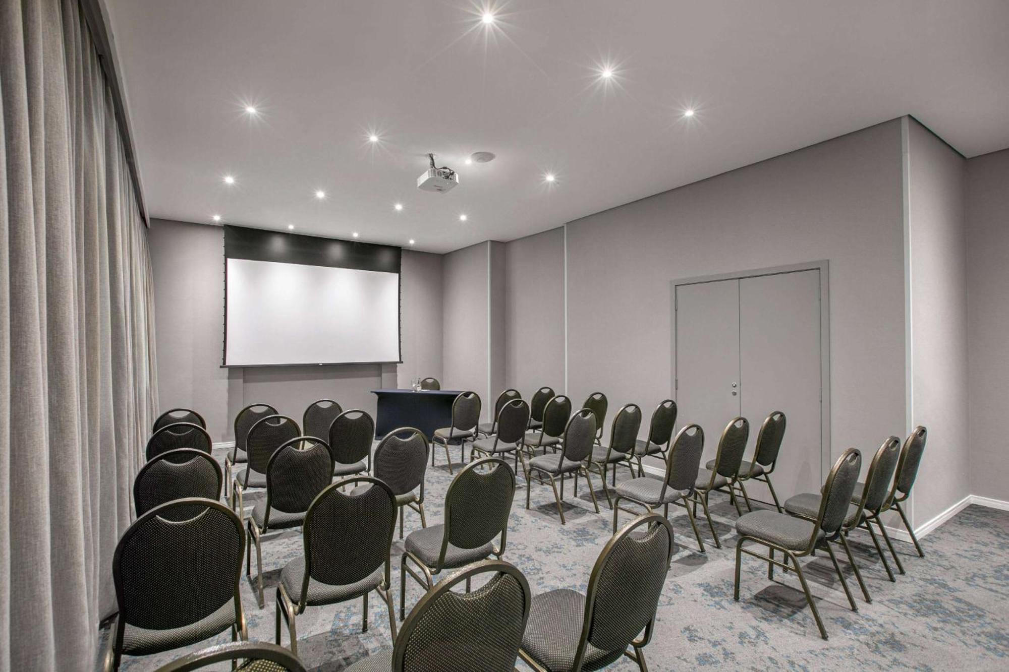 Hotel Melia Jardim Europa 5*