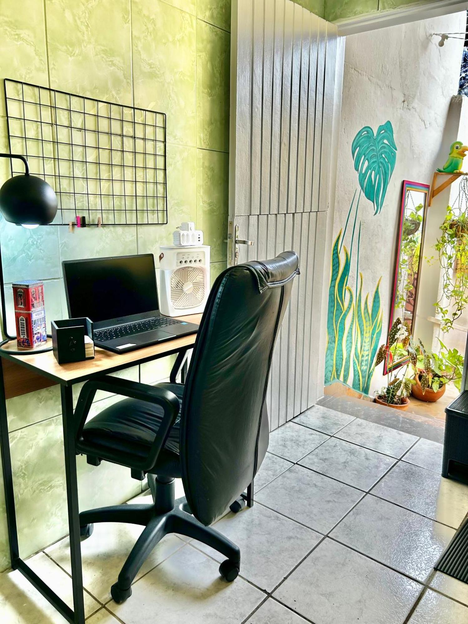 Casa de férias Casa Ao Lado Da Usp E Perto Do Metro Butanta, Acomoda Ate 4 Pessoas *