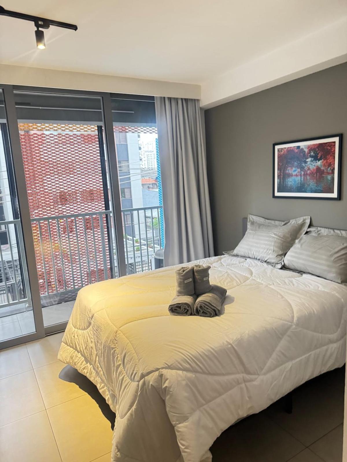 218 - Ap Moema | Prox Metro E Ibira! A/c, Wifi, Academia Apartment Sao Paulo