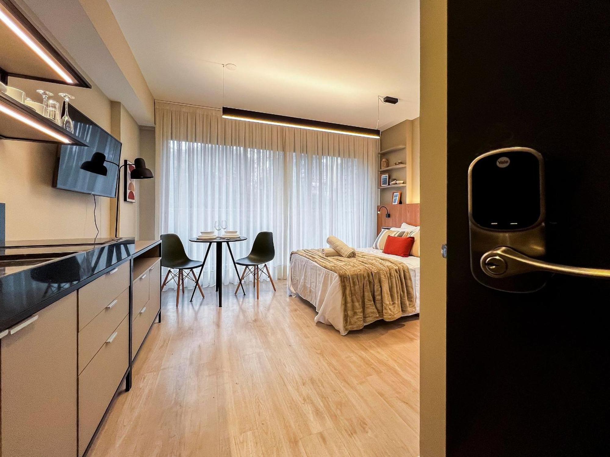Arvo Reboucas Apartamento *