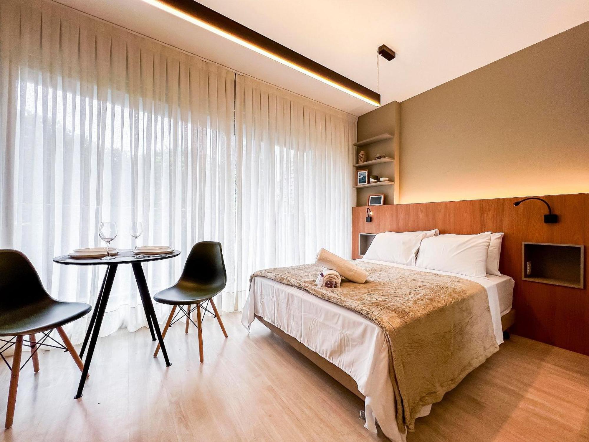 Arvo Reboucas Apartamento *