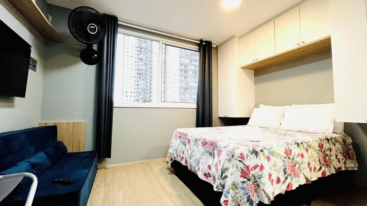 Ap Com Ar Condicionado, A 100 Passos Do Metro Bras *