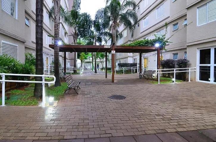 Apto Ate 6 Pessoas, Proximo Expo Center Norte Com Estacionamento Apartamento *