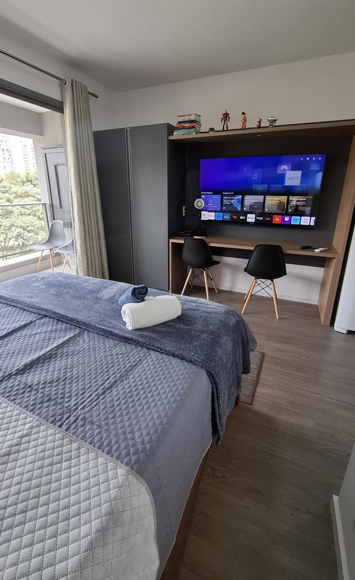 Novo A Duas Quadras Do Allianz - Cama Queen