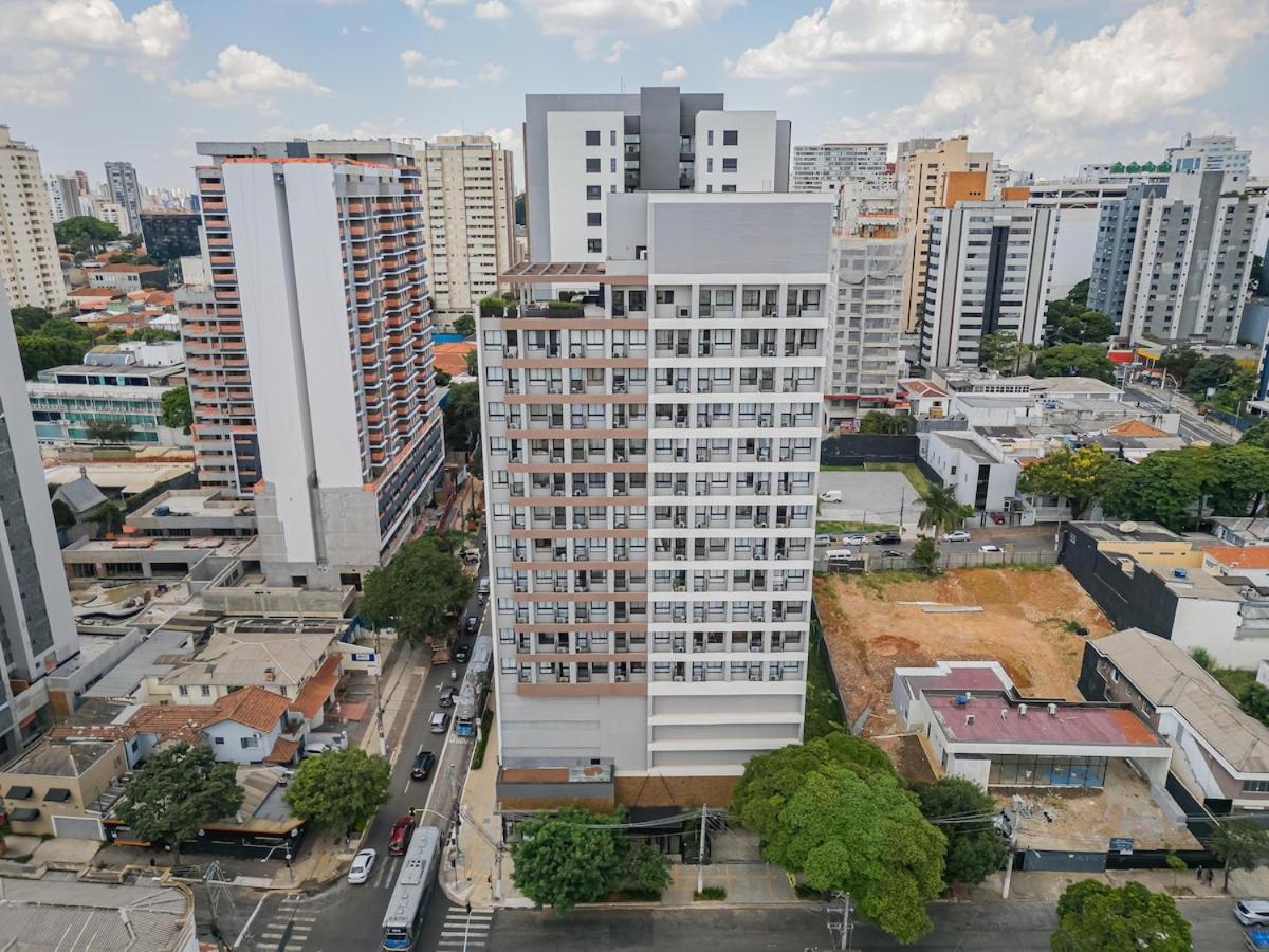 Apollo Apartment *