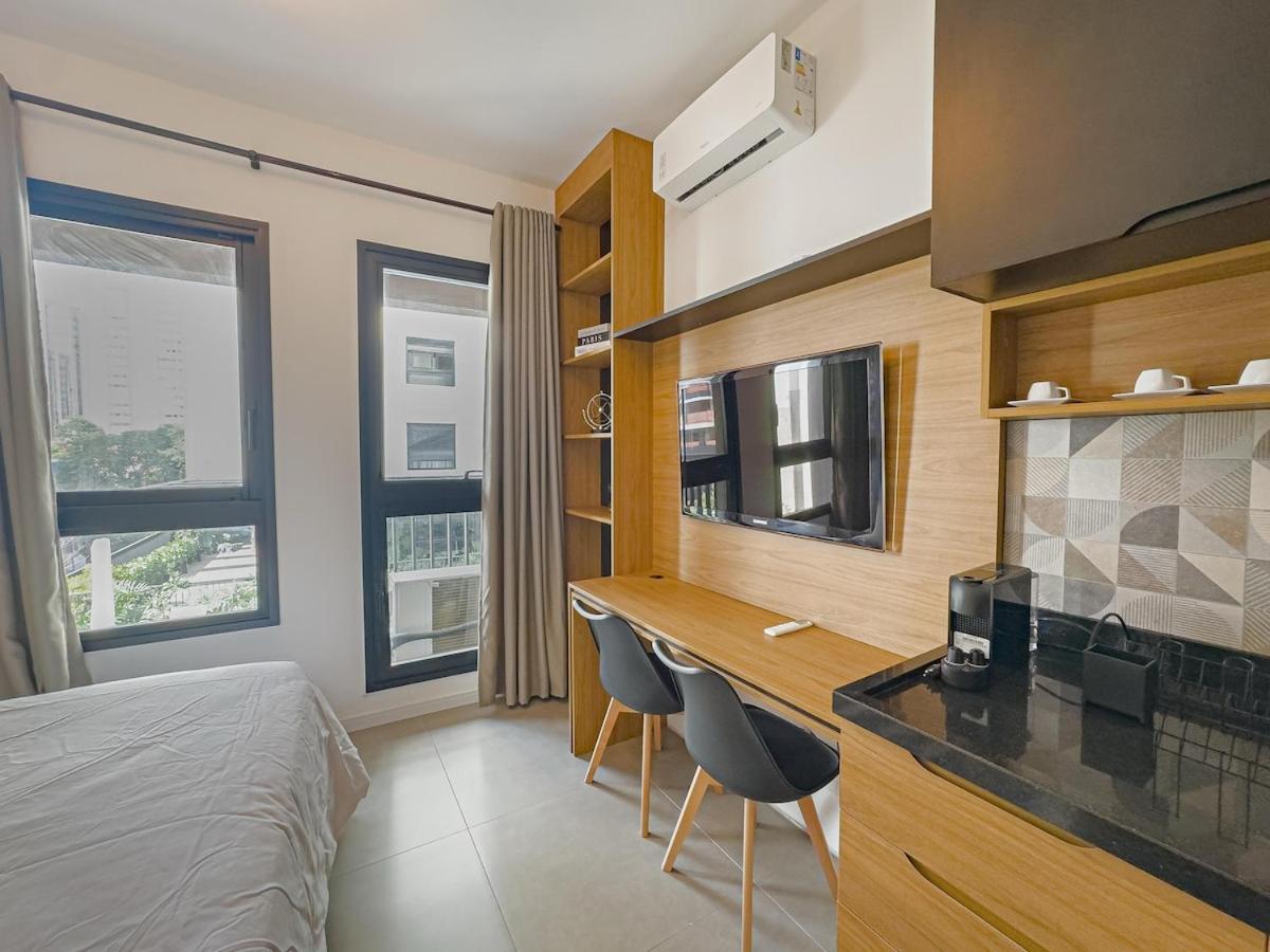 Apollo Apartment *