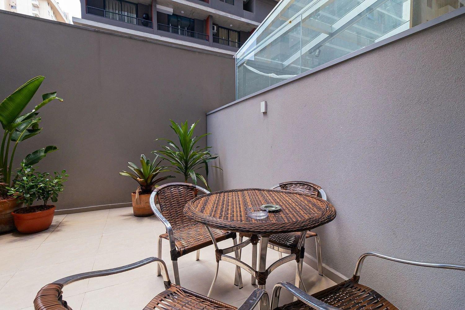 Apartamento Com Quintal Proximo Av Paulista