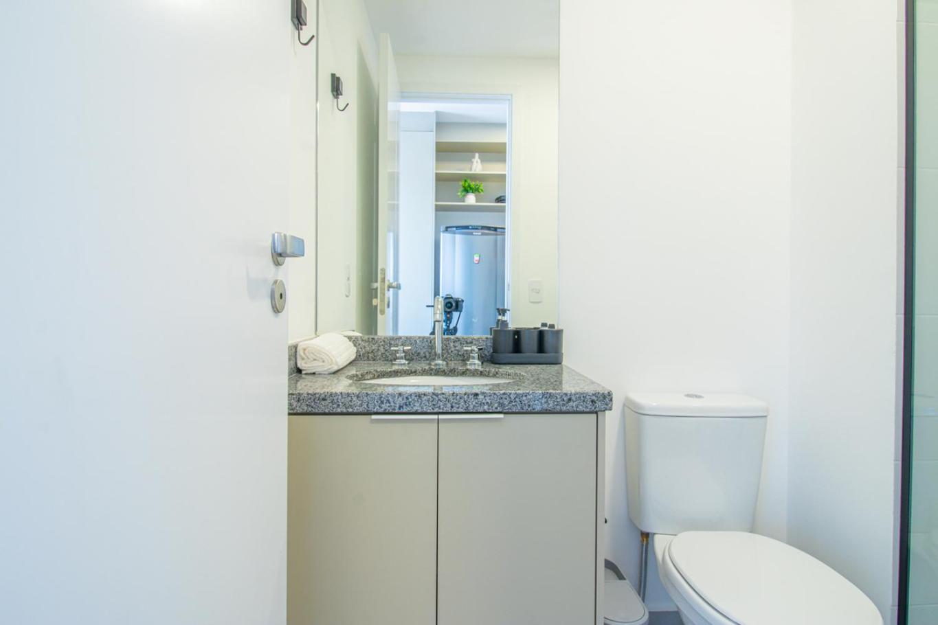 Elegante Com Varanda E Otima Localizacao Apartamento São Paulo