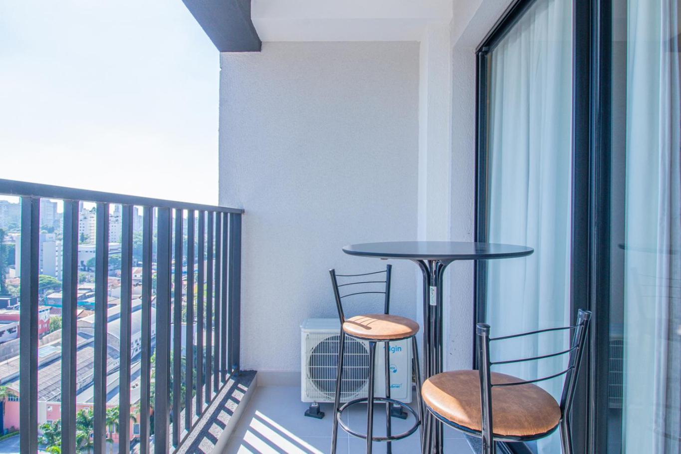 Elegante Com Varanda E Otima Localizacao São Paulo