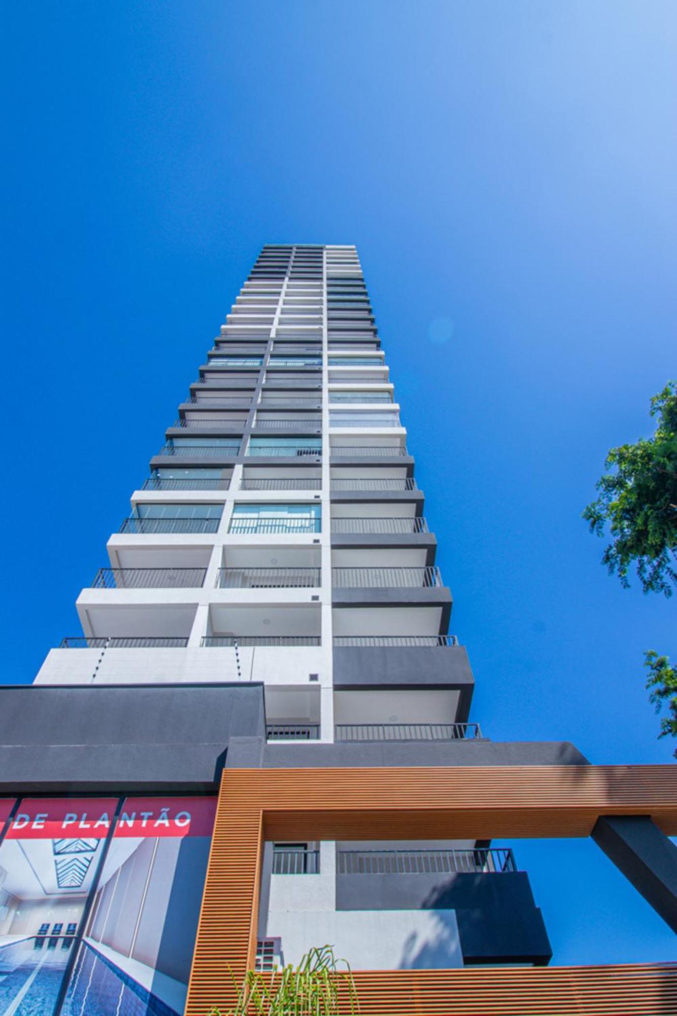 Elegante Com Varanda E Otima Localizacao Apartamento