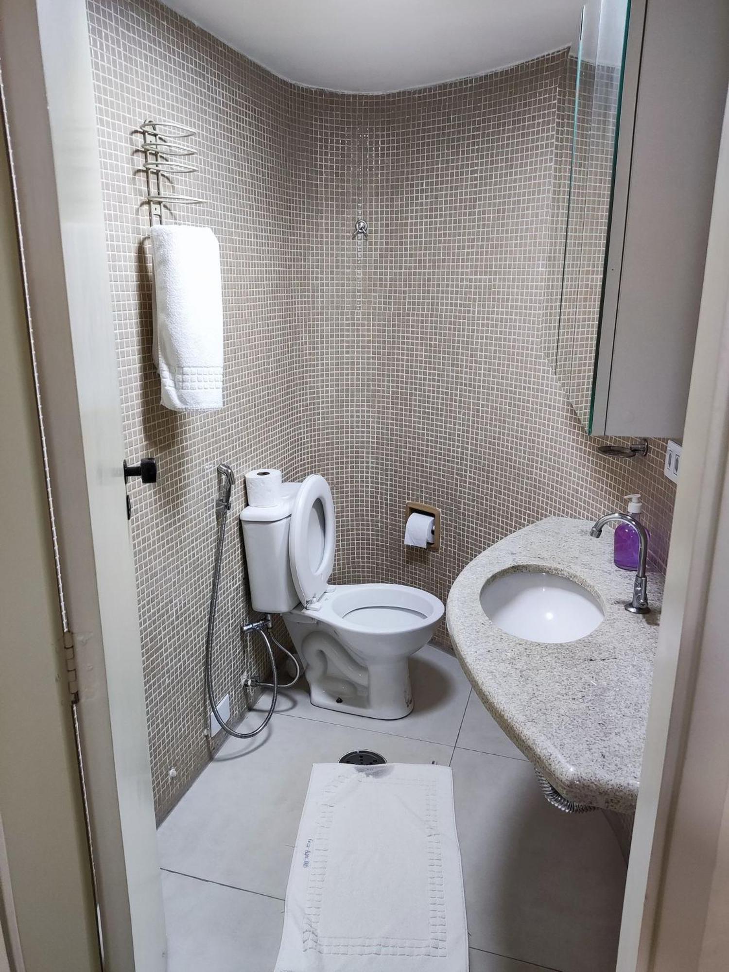 Apartamento Alucinante, Liberdade , Hakka E Hosp