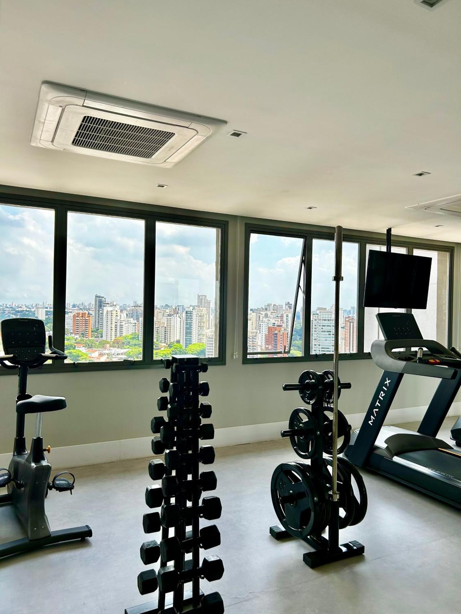Em De Luxo-ar Condicinado-perto Do Aeroporto-parque Ibirapuera-metro-aacd-medplex-casv Apartamento *