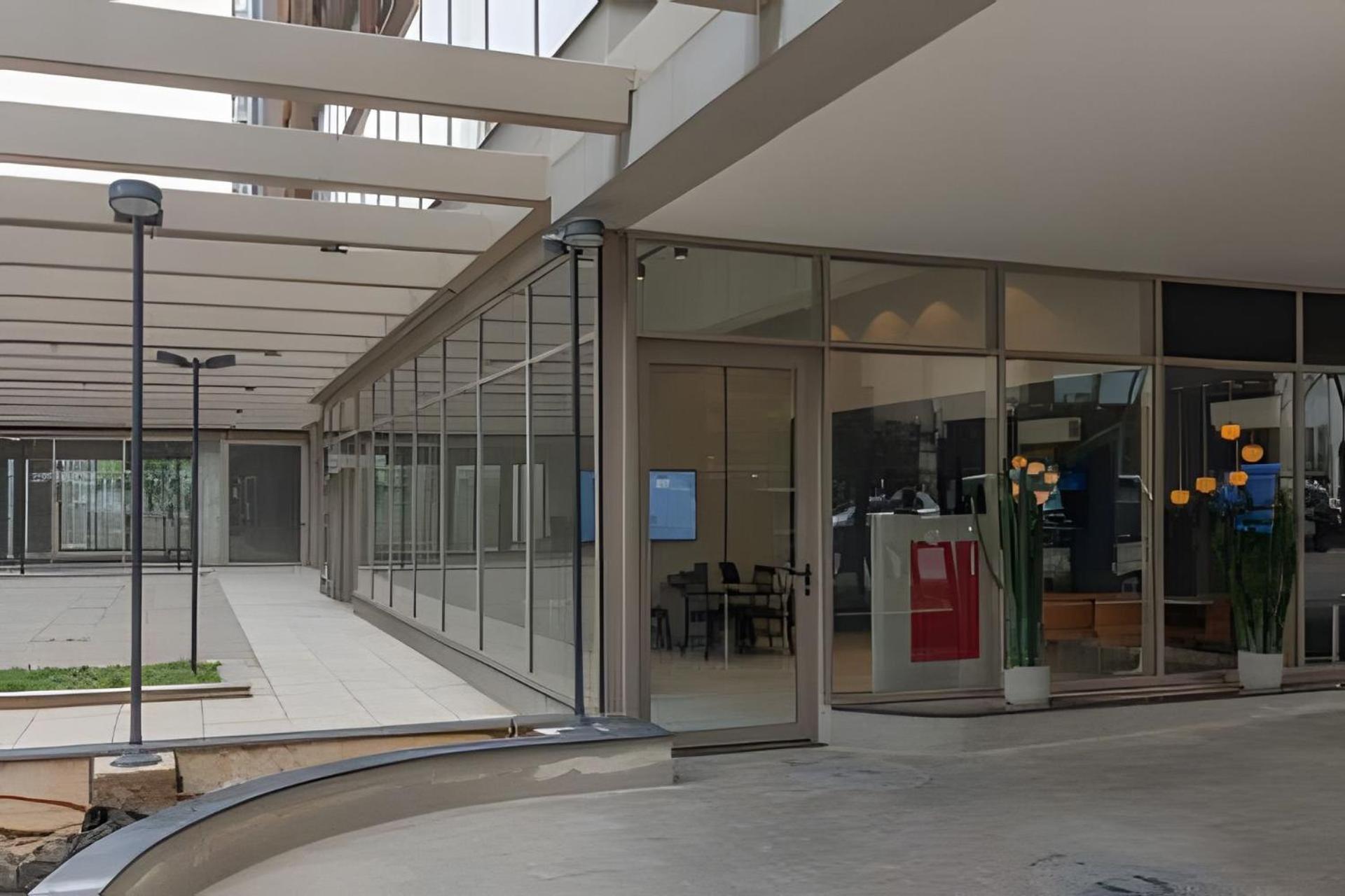 | Metro Oscar Freire