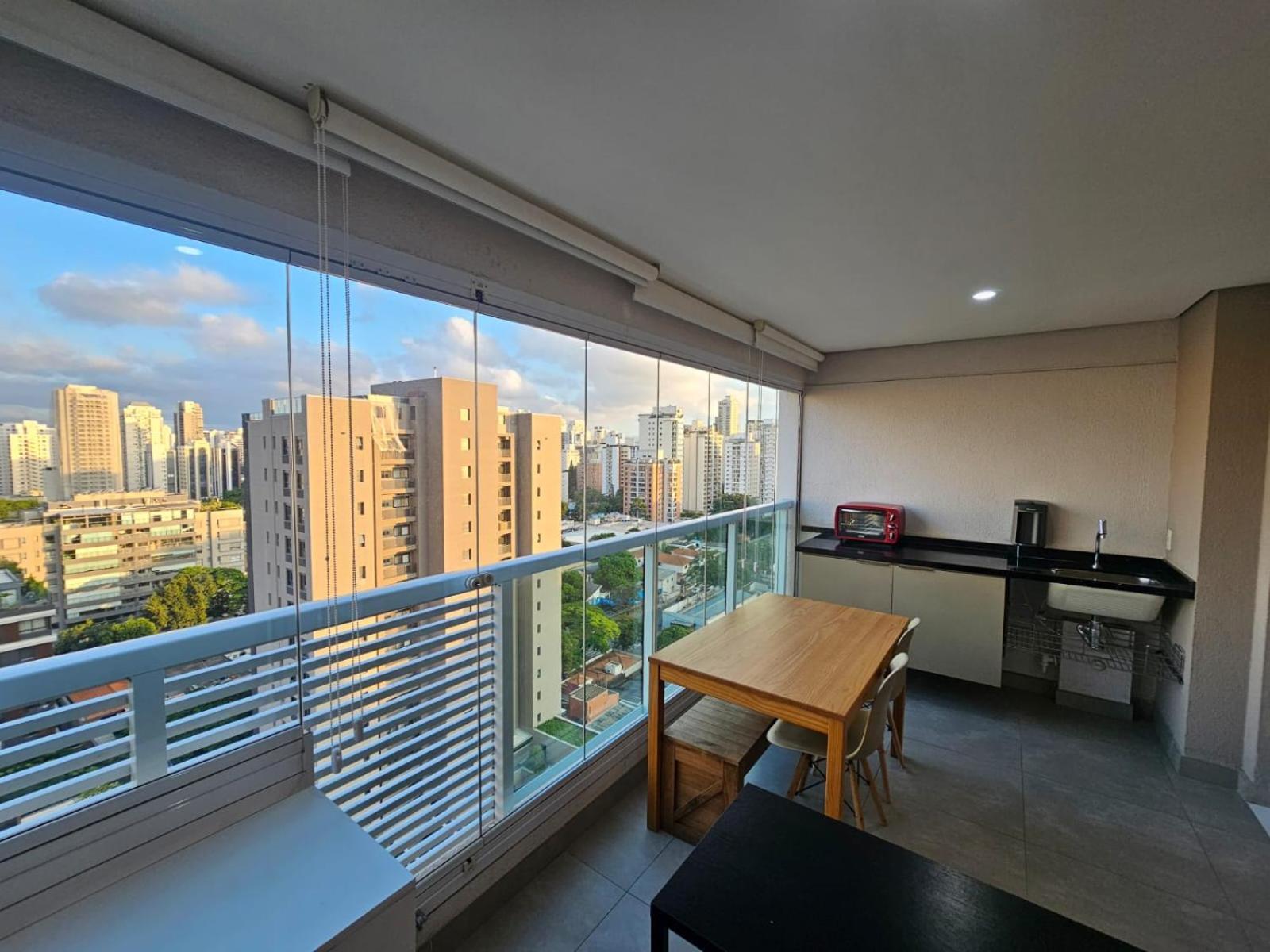 Espacoso Com Varanda - Brooklin Apartamento *