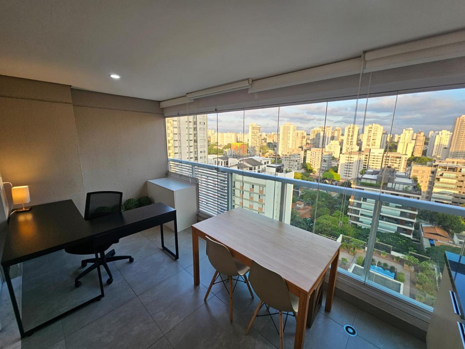 Espacoso Com Varanda - Brooklin Apartamento