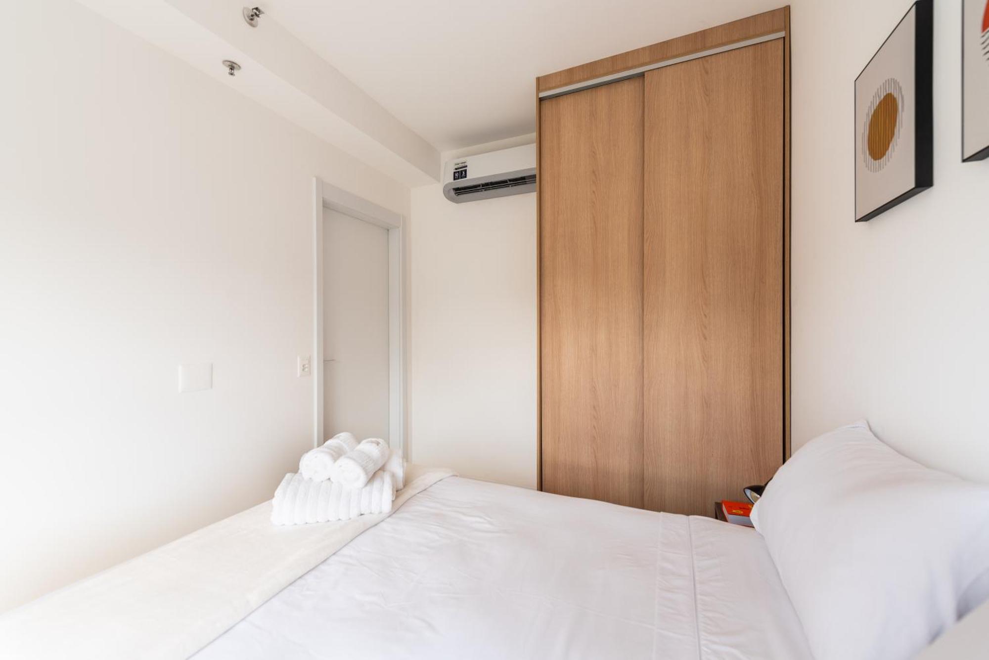 Premium Campo Belo, Fast Wi-fi , Wide, Illuminated Apartment