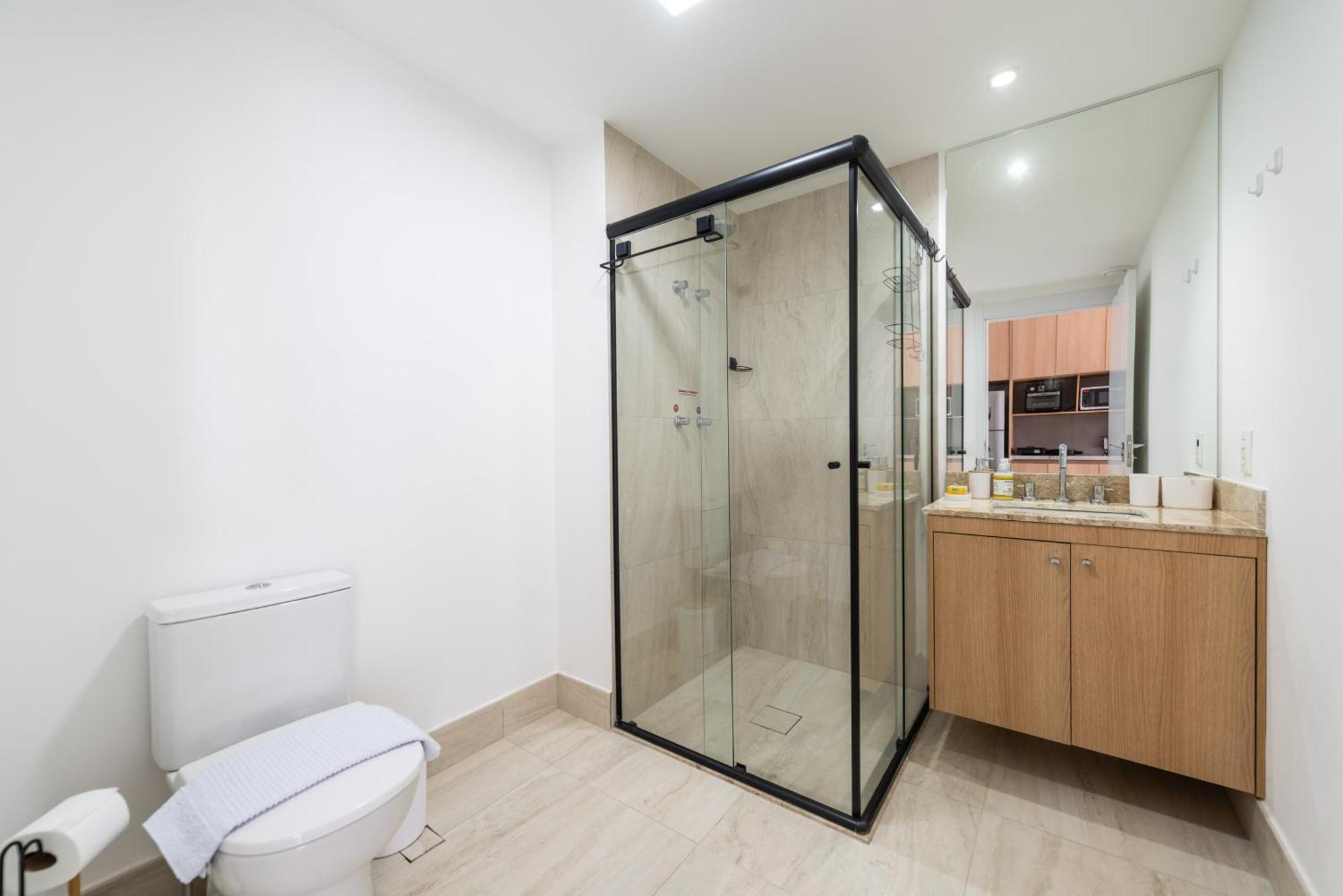 Premium Campo Belo, Fast Wi-fi , Wide, Illuminated Apartment