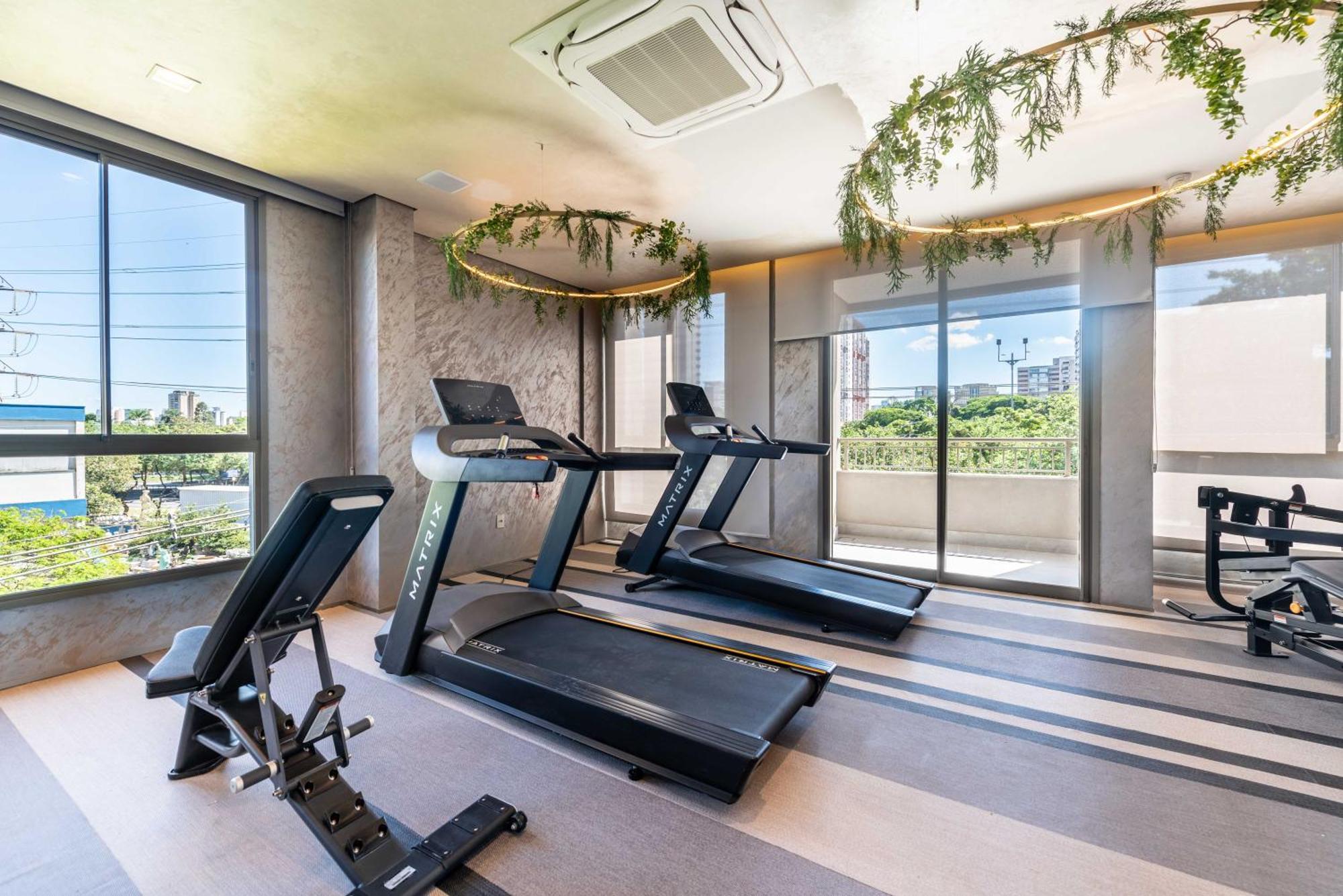 Premium Campo Belo, Fast Wi-fi , Wide, Illuminated Apartment *