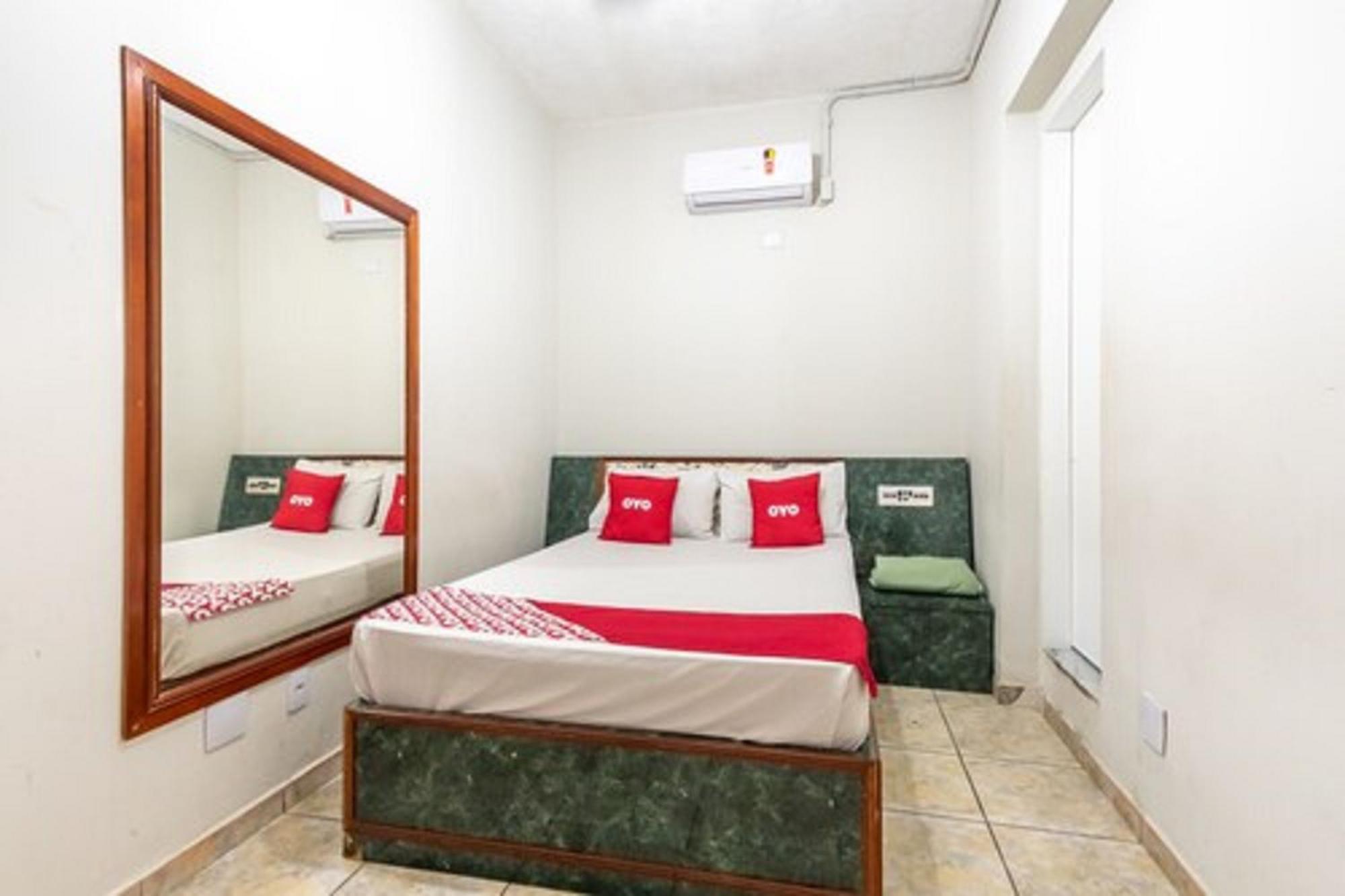 Hotel Oyo Dom Pedro, 4*