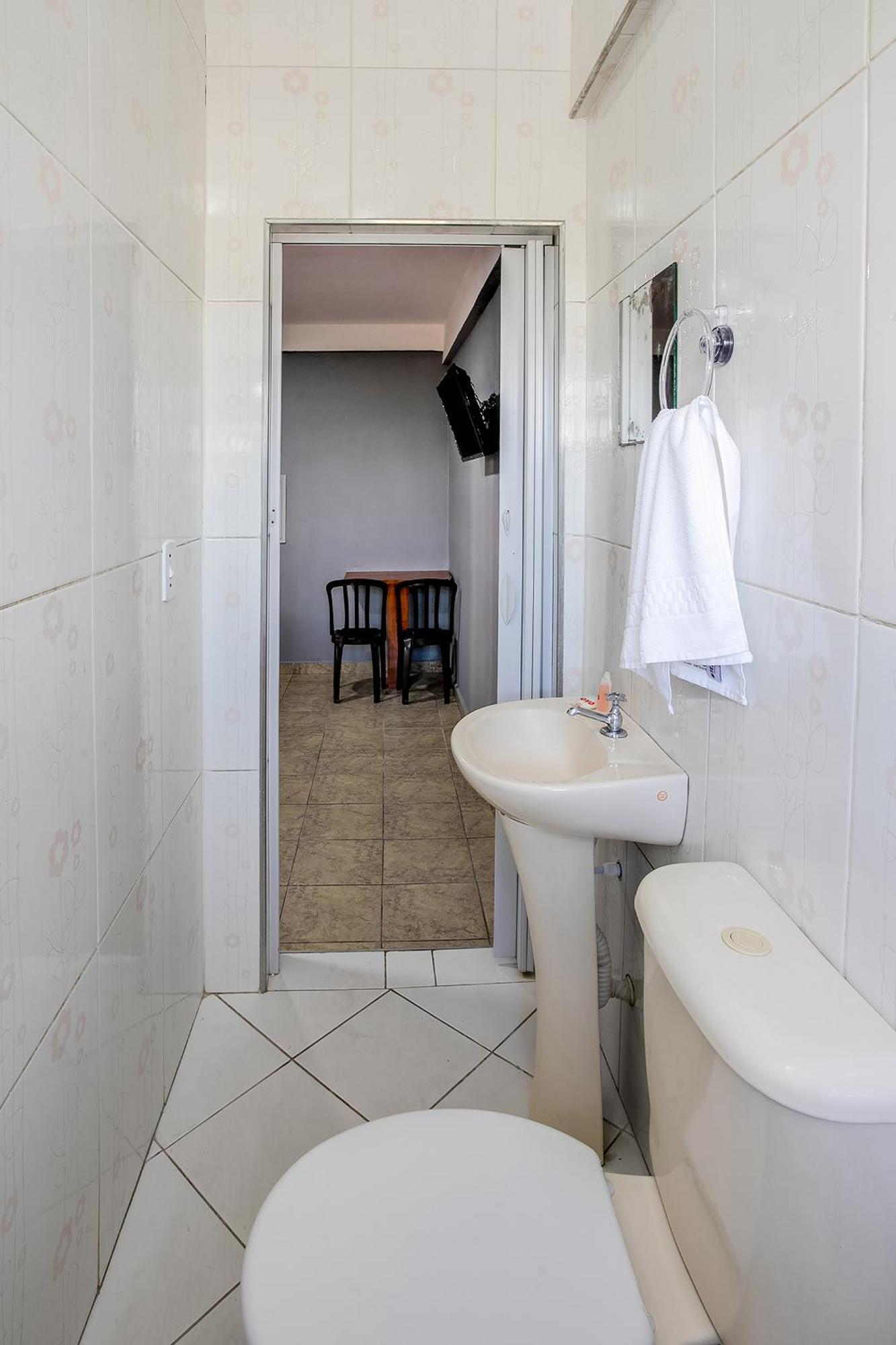Oyo Boneville, Hotel