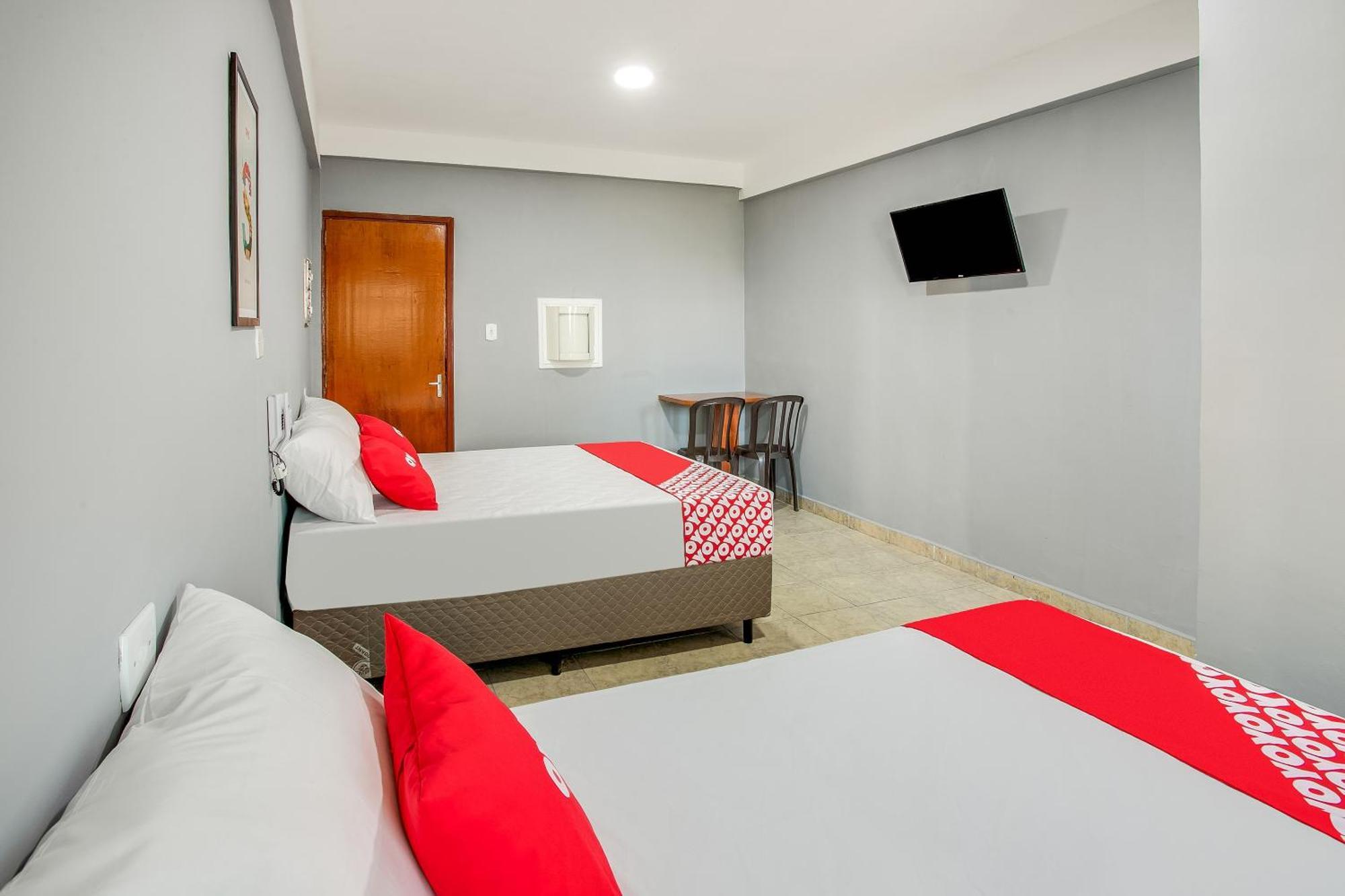 Oyo Boneville, Hotel