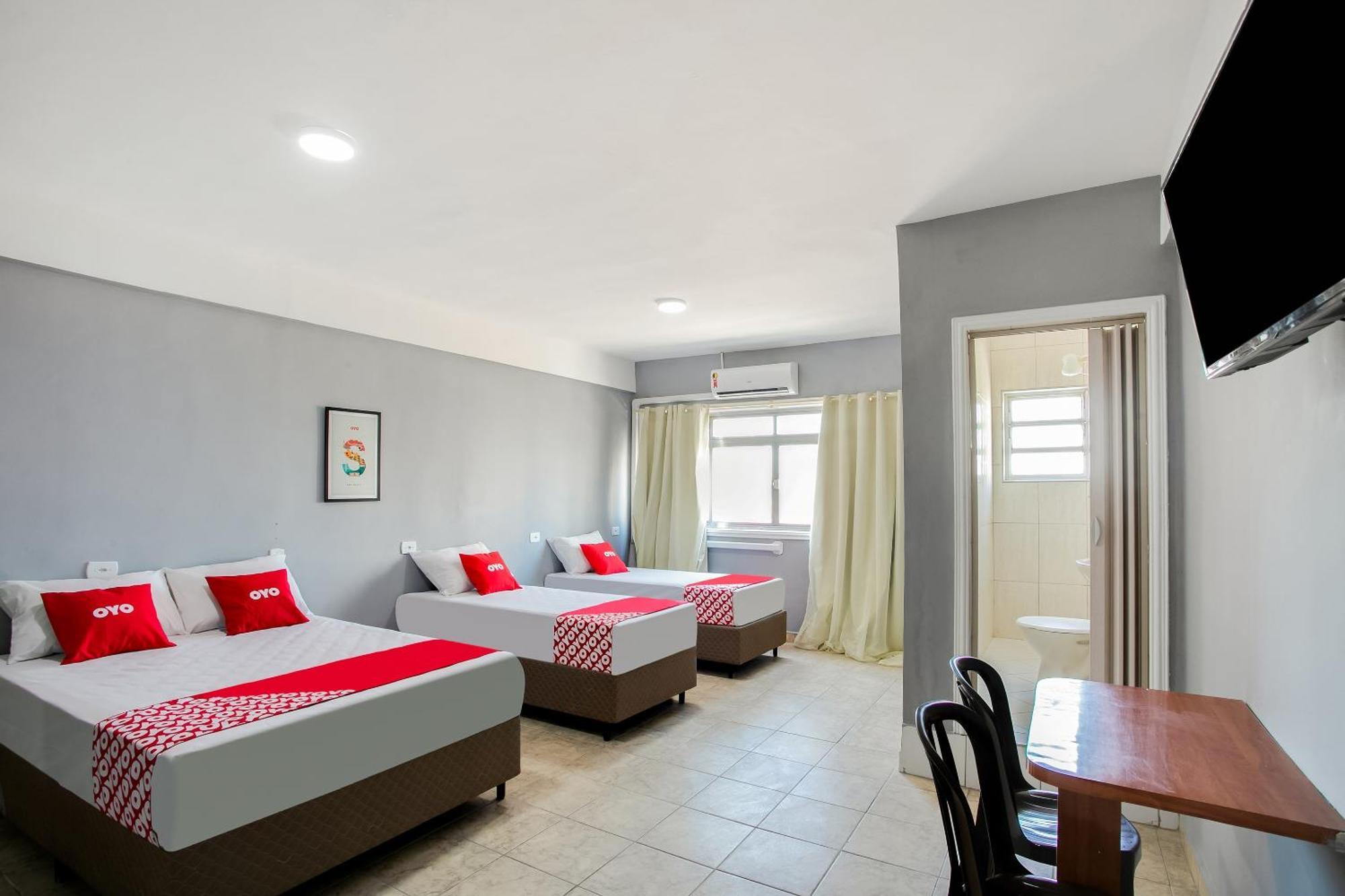 Hotel Oyo Boneville,