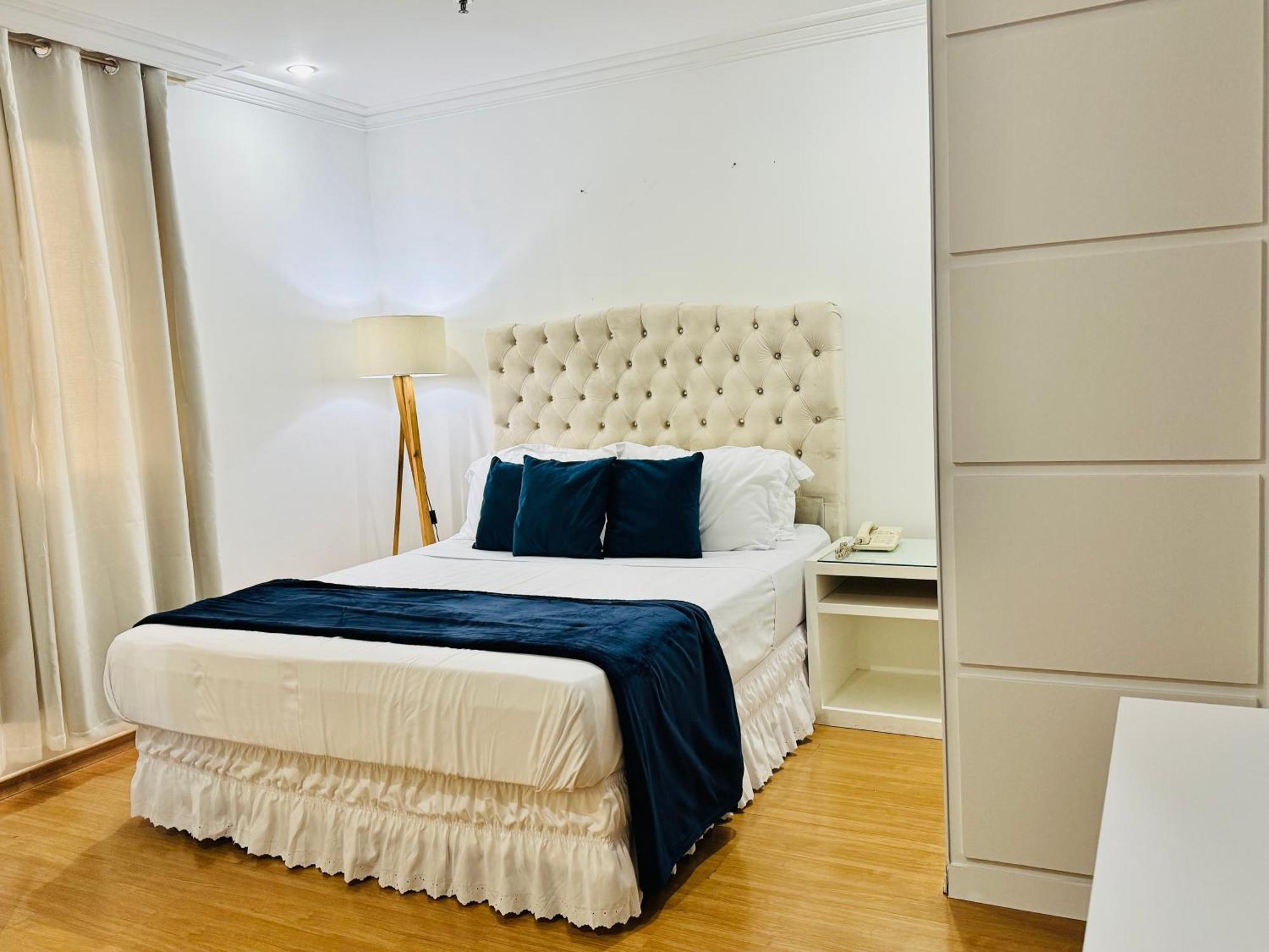 - Avenida Paulista Hotel 4*