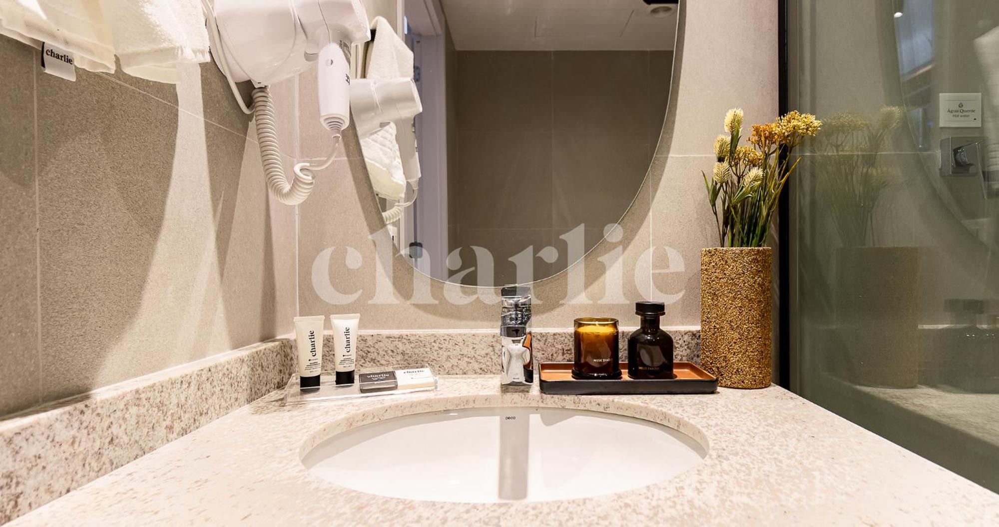 Charlie Lumiere Klabin Apartment