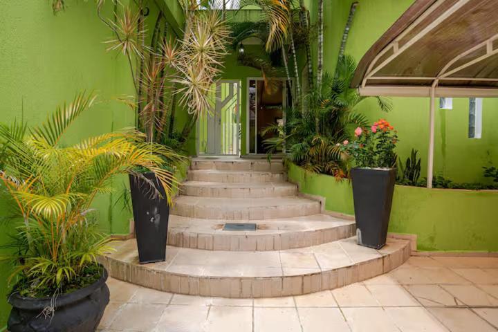 Homestay Privativo Metro Liberdade E Vergueiro Piscina Sao Paulo