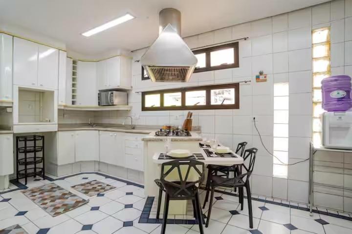 Privativo Metro Liberdade E Vergueiro Piscina Homestay *