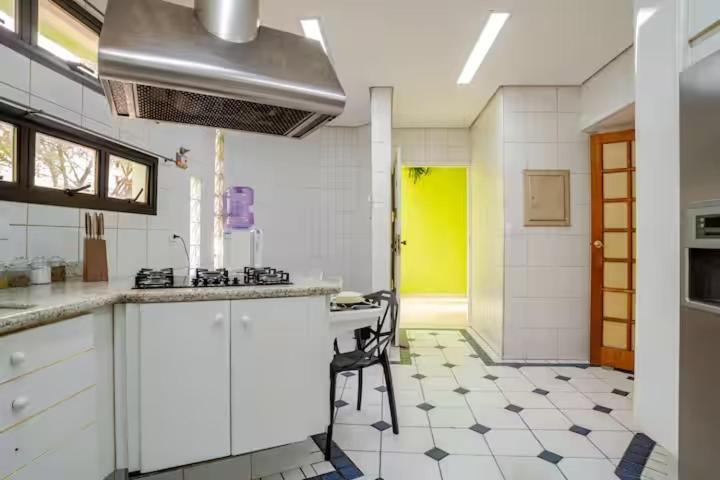 Privativo Metro Liberdade E Vergueiro Piscina Homestay