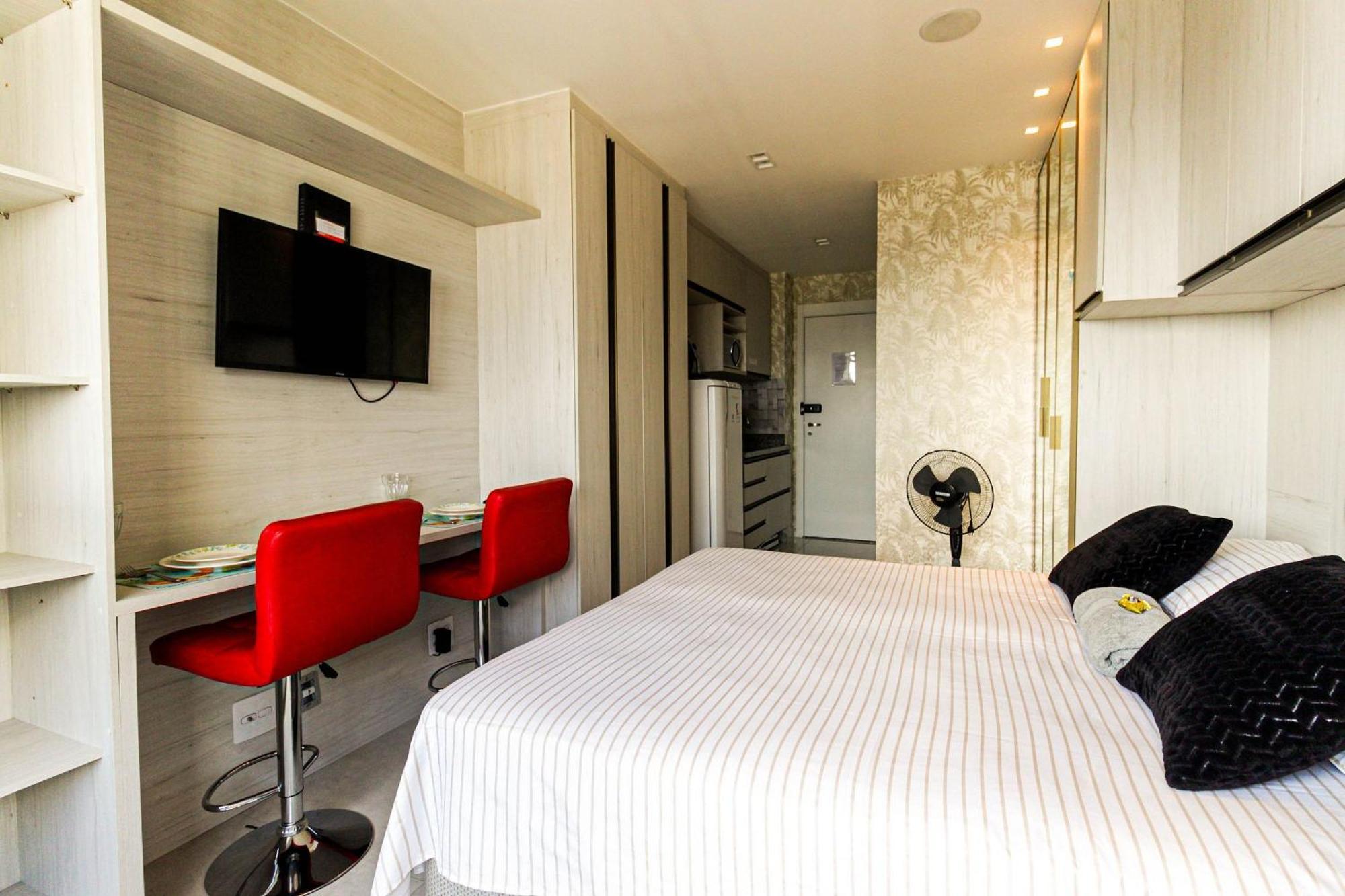 Apartamento Bl2214 - Apto Ao Lado Do Metro C/ Piscina