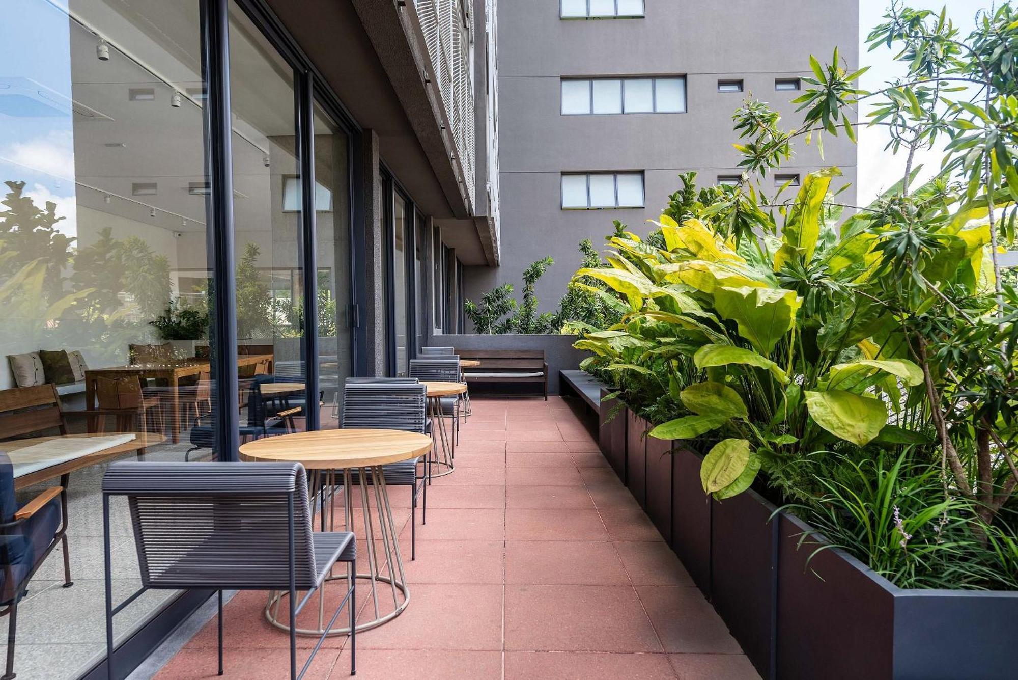 Em Pinheiros Com Piscina E Academia - Pg712