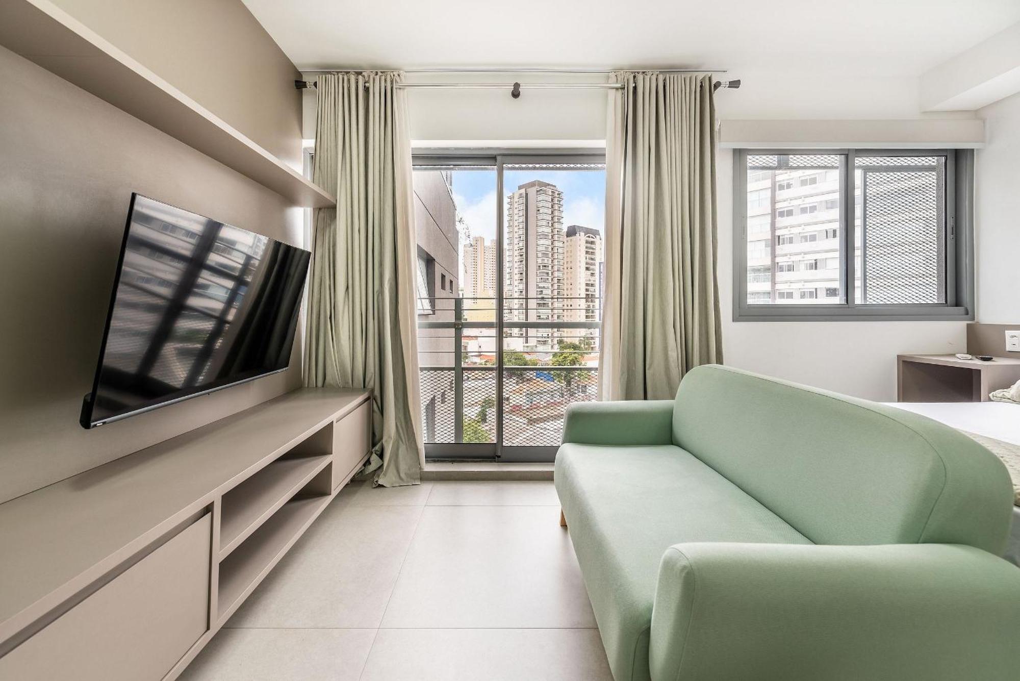 Em Pinheiros Com Piscina E Academia - Pg712 São Paulo