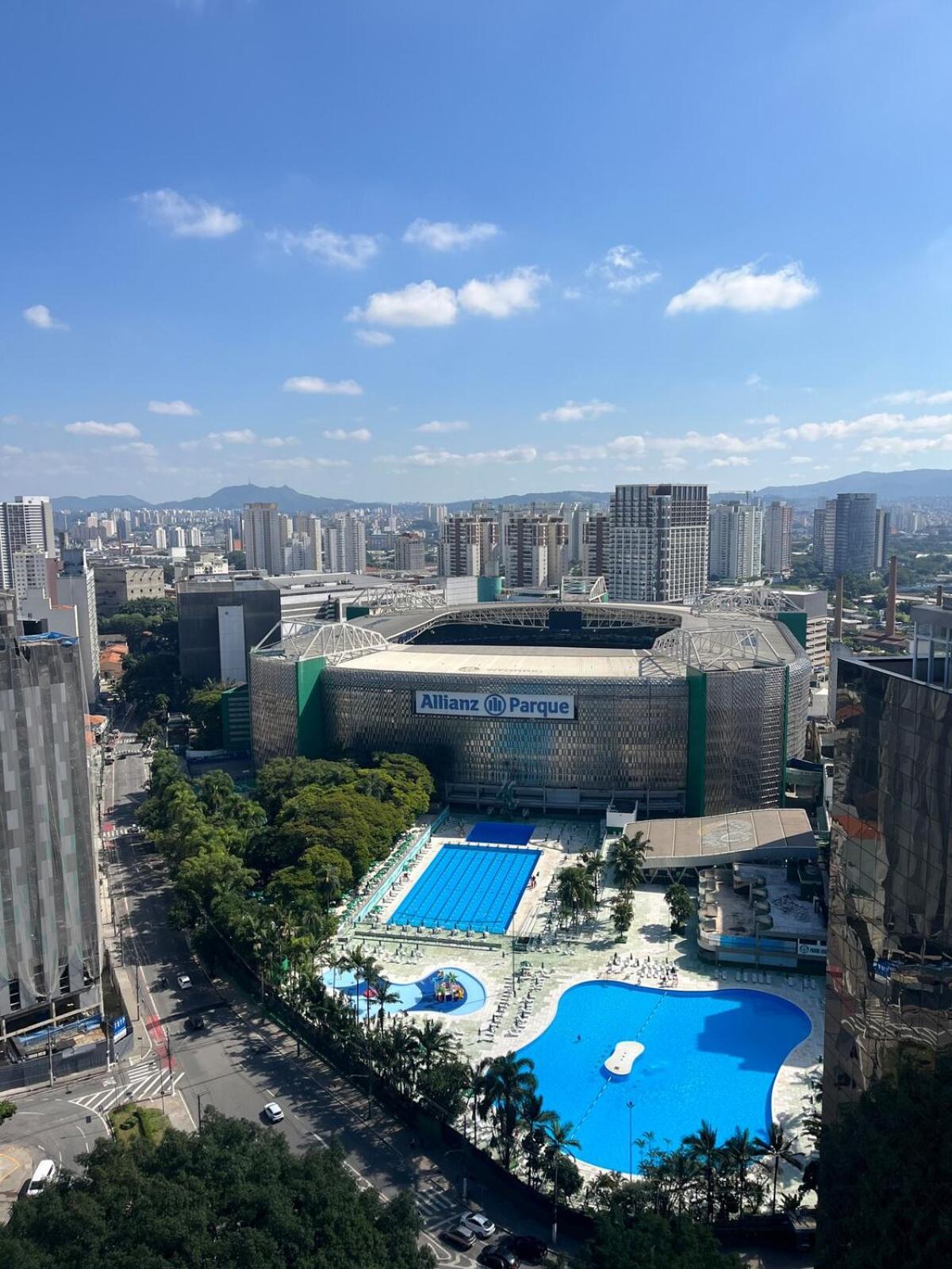 Com Vista O Allianz Apartment