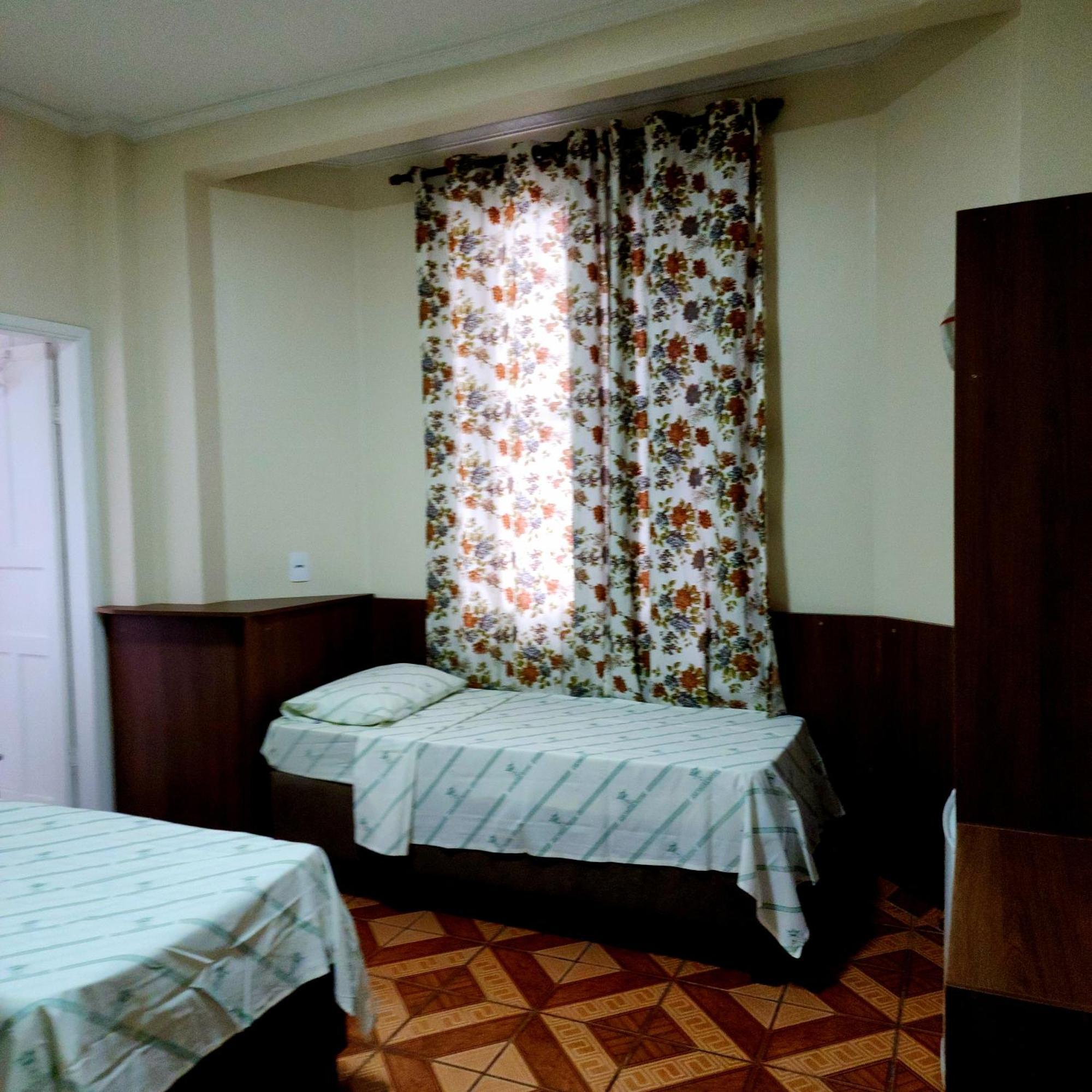 Vegas Hotel *