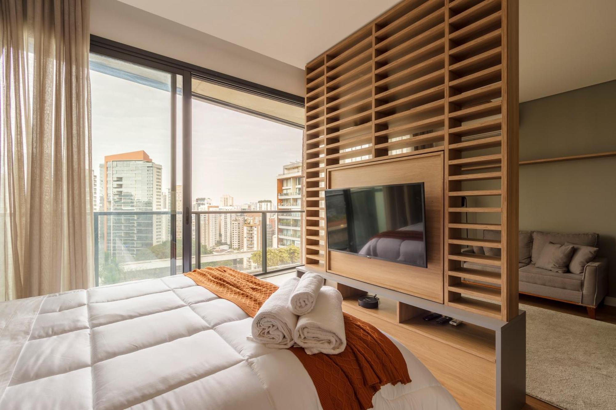 Staycy - Perdizes Em Localizacao