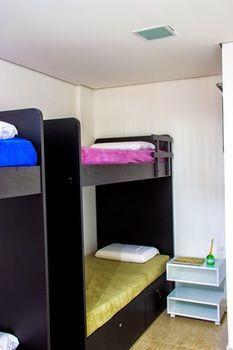Aki Albergue *
