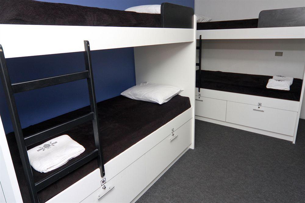 Albergue Telstar Hostels