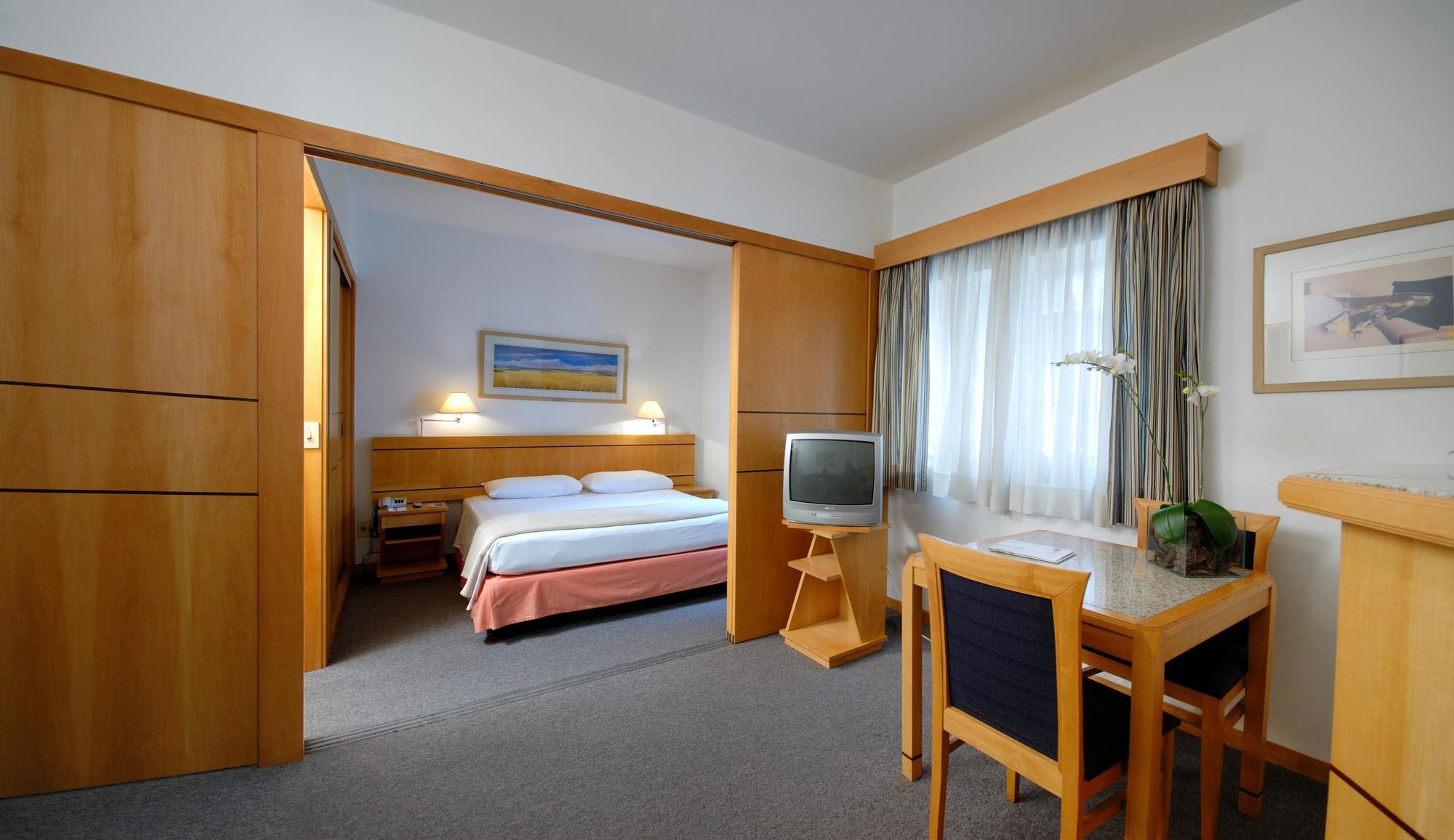 Hotel Hampton Park Jardins 3*