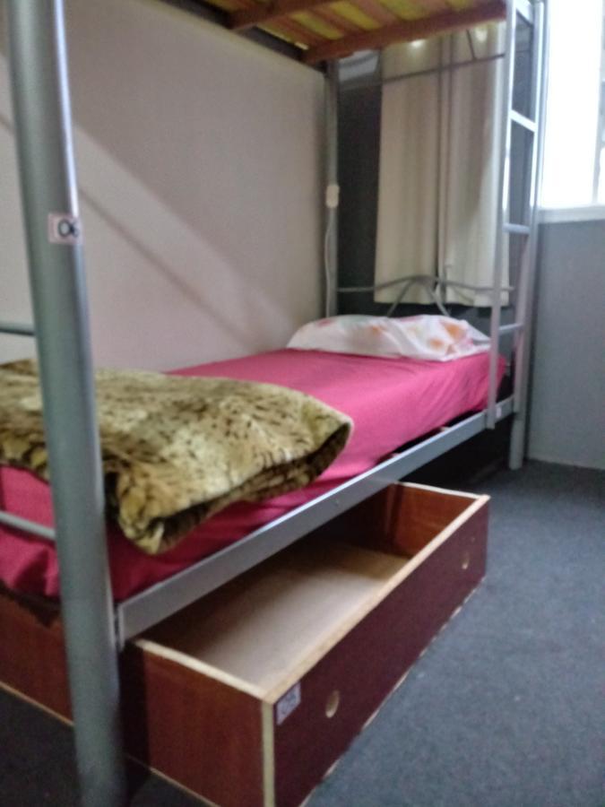Residencia Hostel *