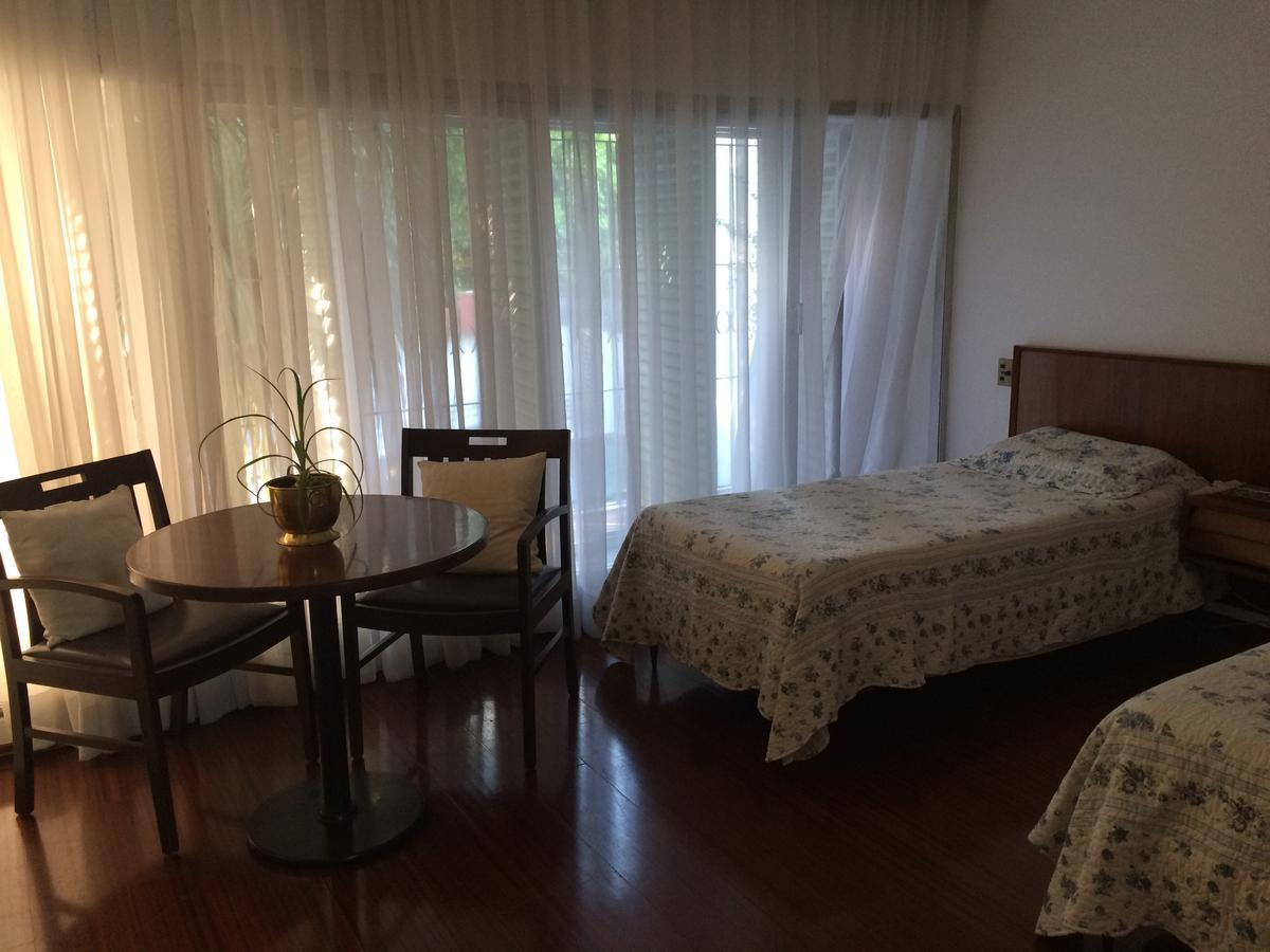 Comodita Acomodação com café da manhã  *