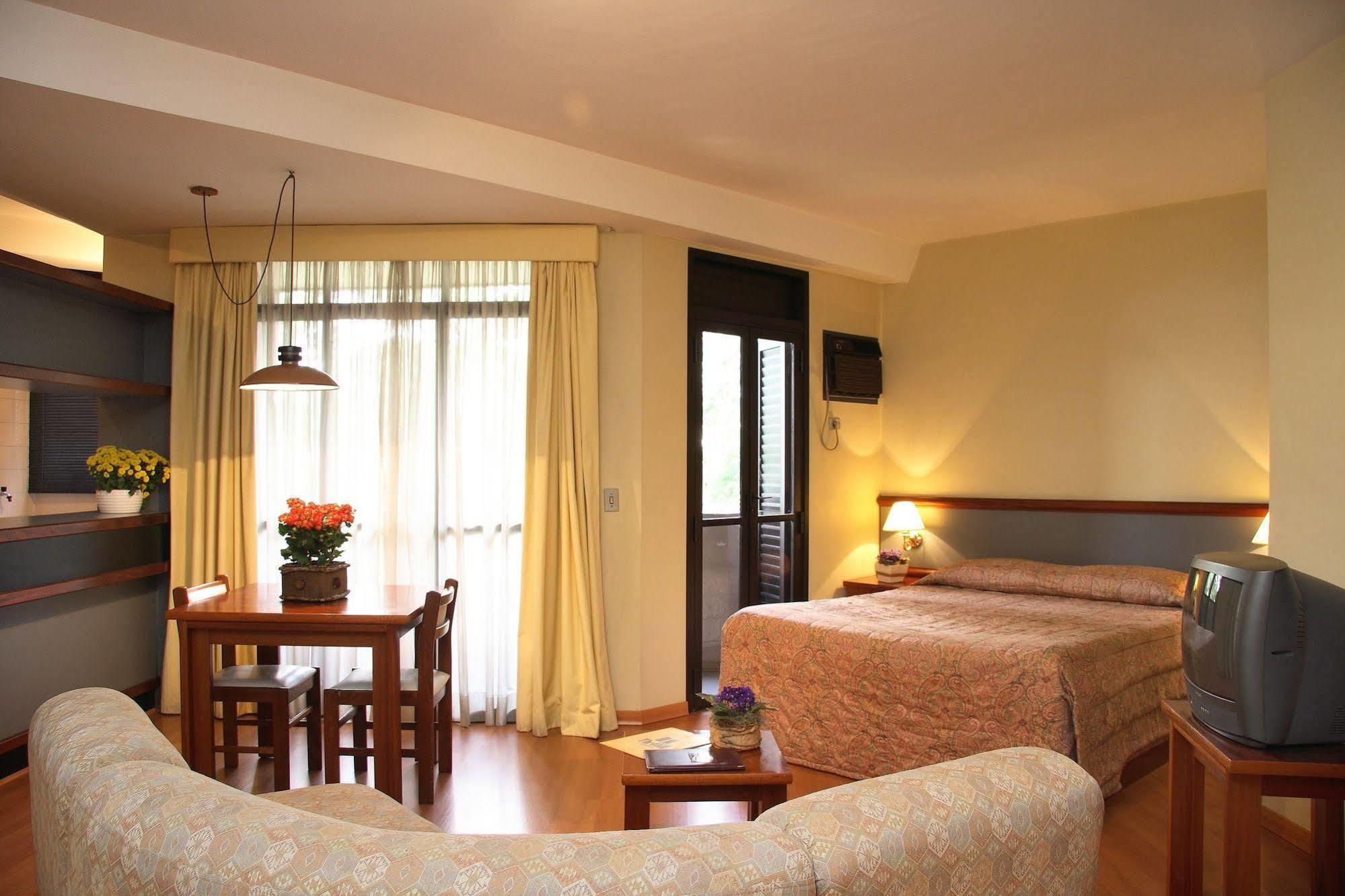 The Hill Hotel 2*