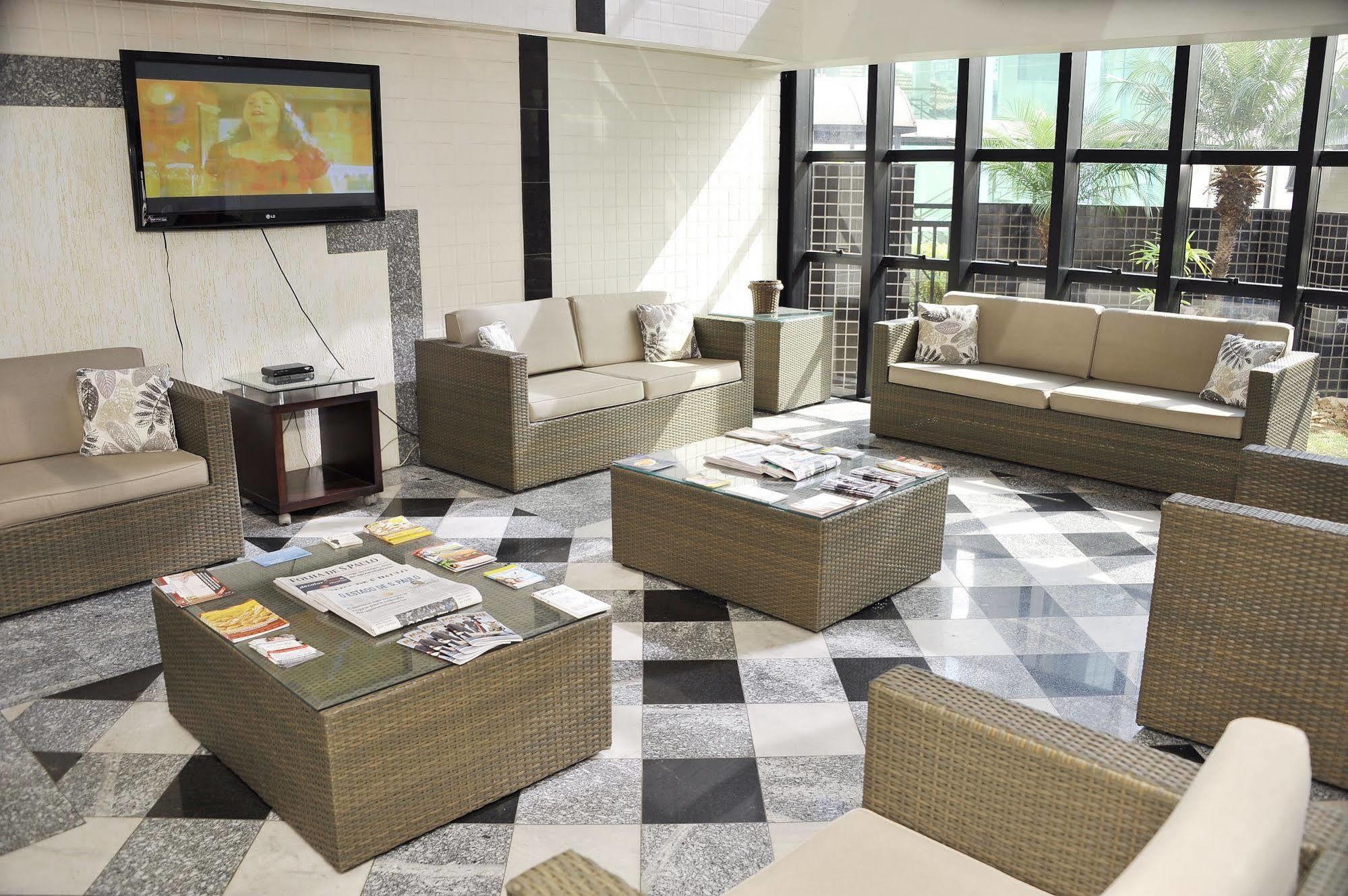 Aparthotel Plaza Small Town Flat 4*