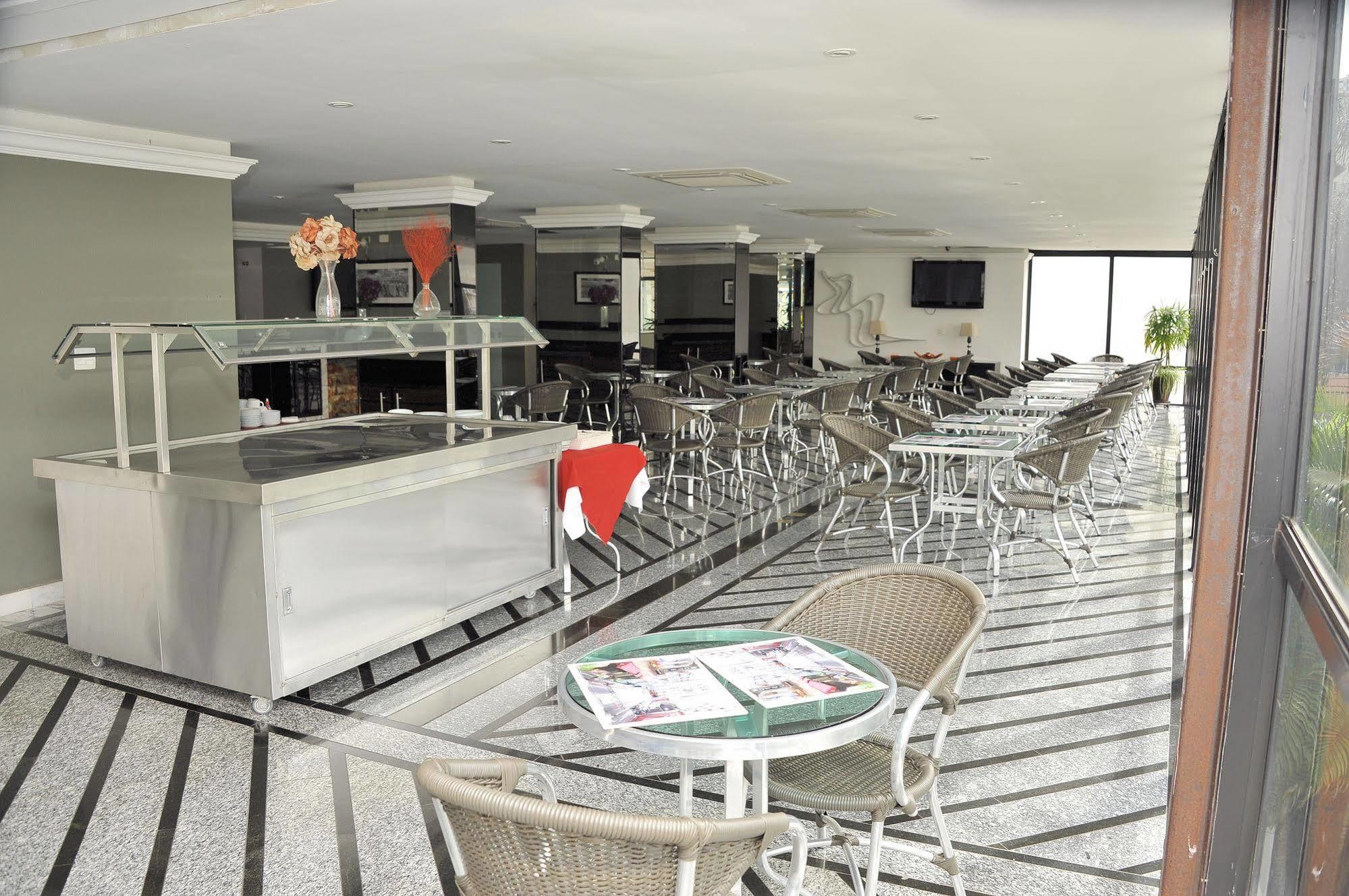 Plaza Small Town Flat Aparthotel 4*
