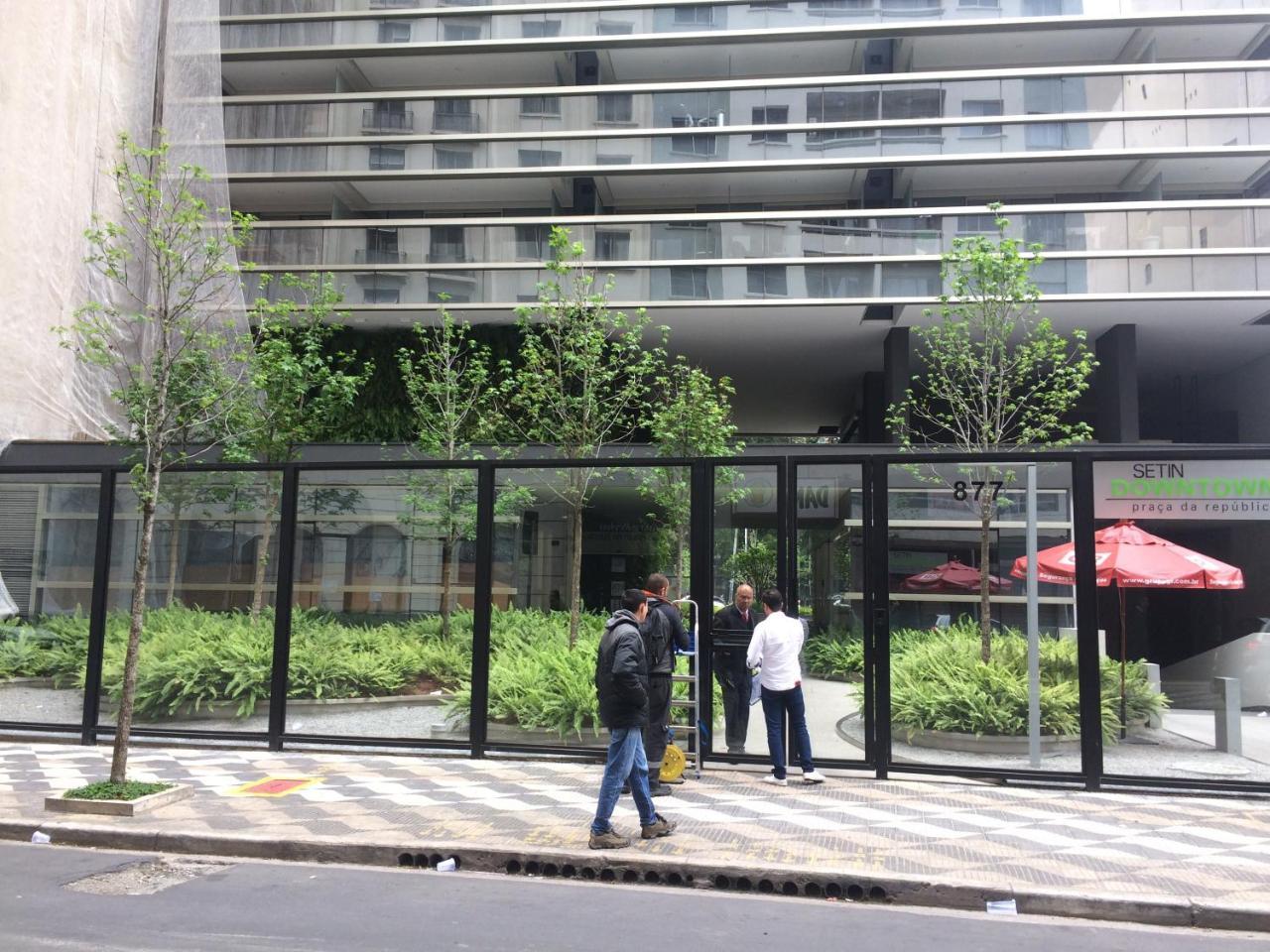 Plaza De La Republica Con Garage Apartment